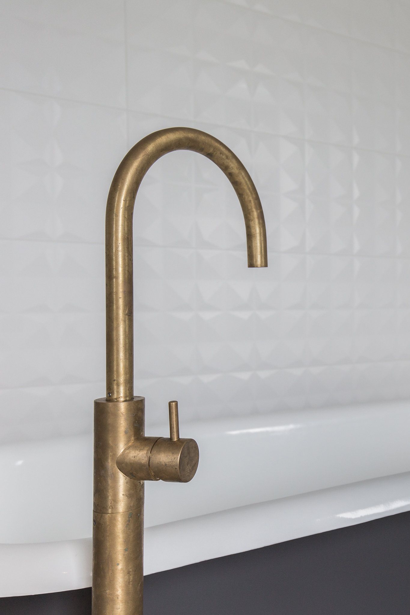 Buddy Brushed Brass Organic CB078