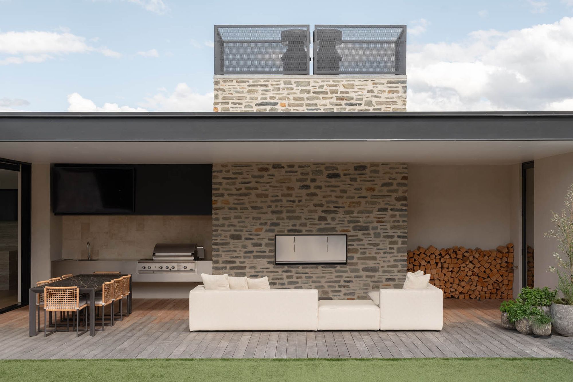 Lake Ridge House