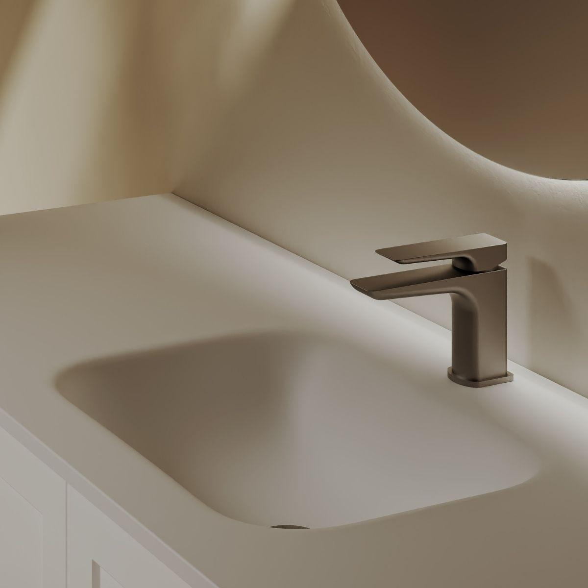 Como — Plumbline