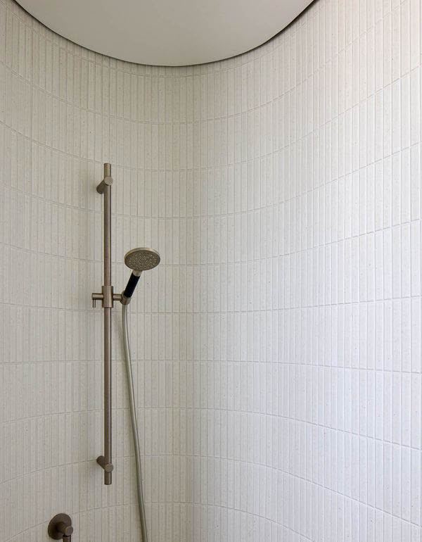 Slide Showers & Shower Kits