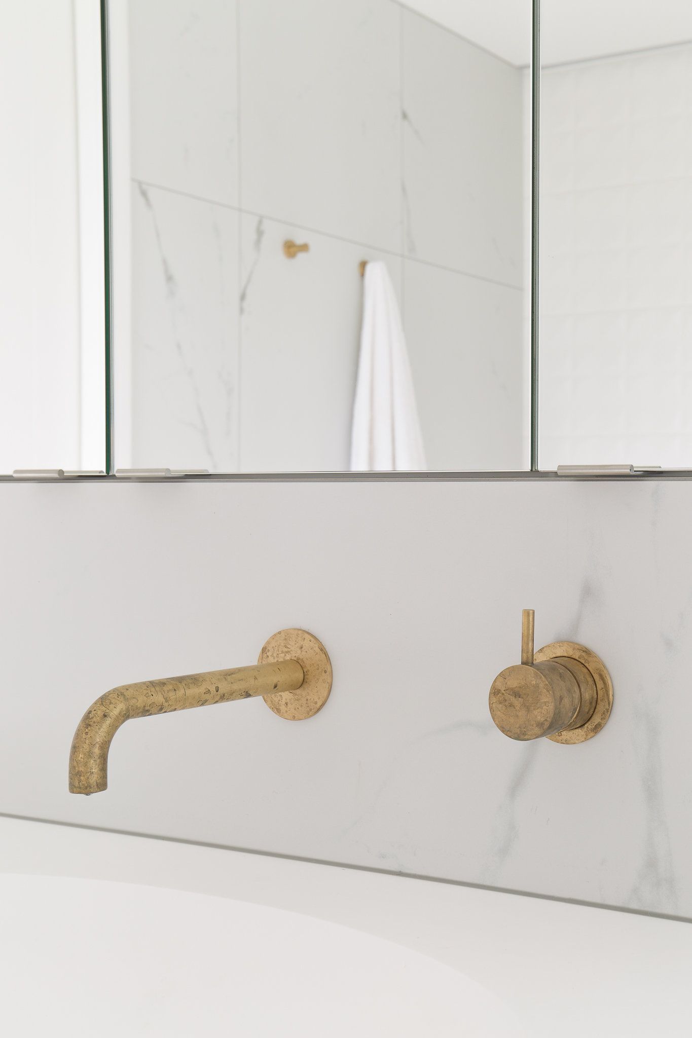 Buddy Brushed Brass Organic CB005