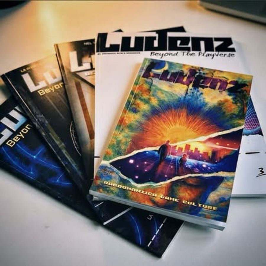 I tre volumi di Ludenz e il libro.