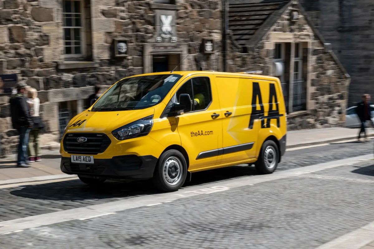 AA used cars UK with digital verification and service history tools