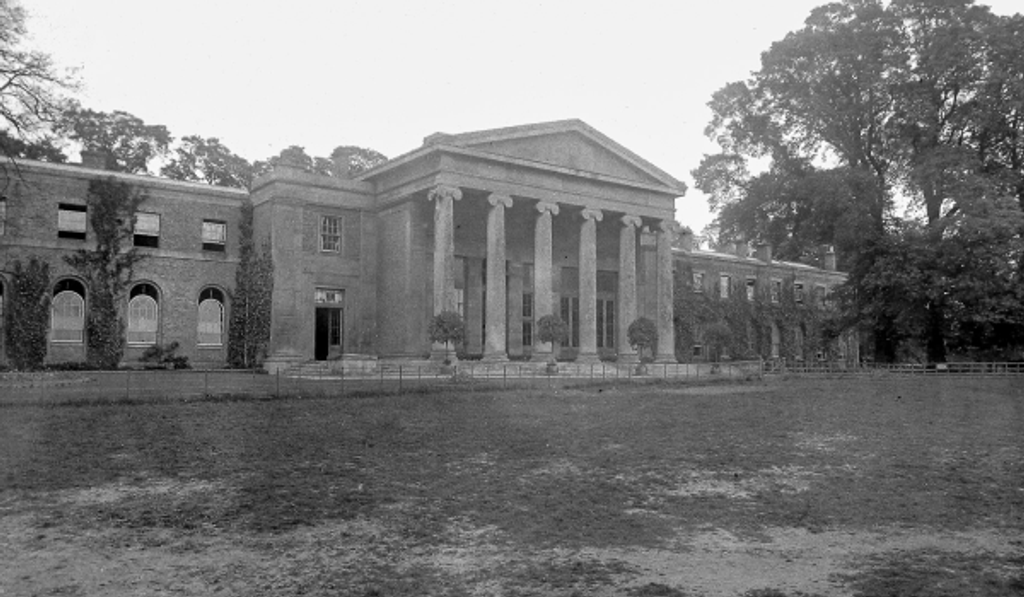 Historical picture of Mill Hill School 