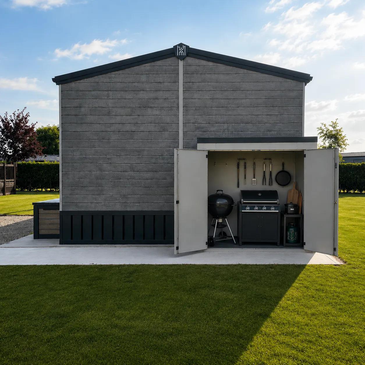 BBQ & Outdoor Living