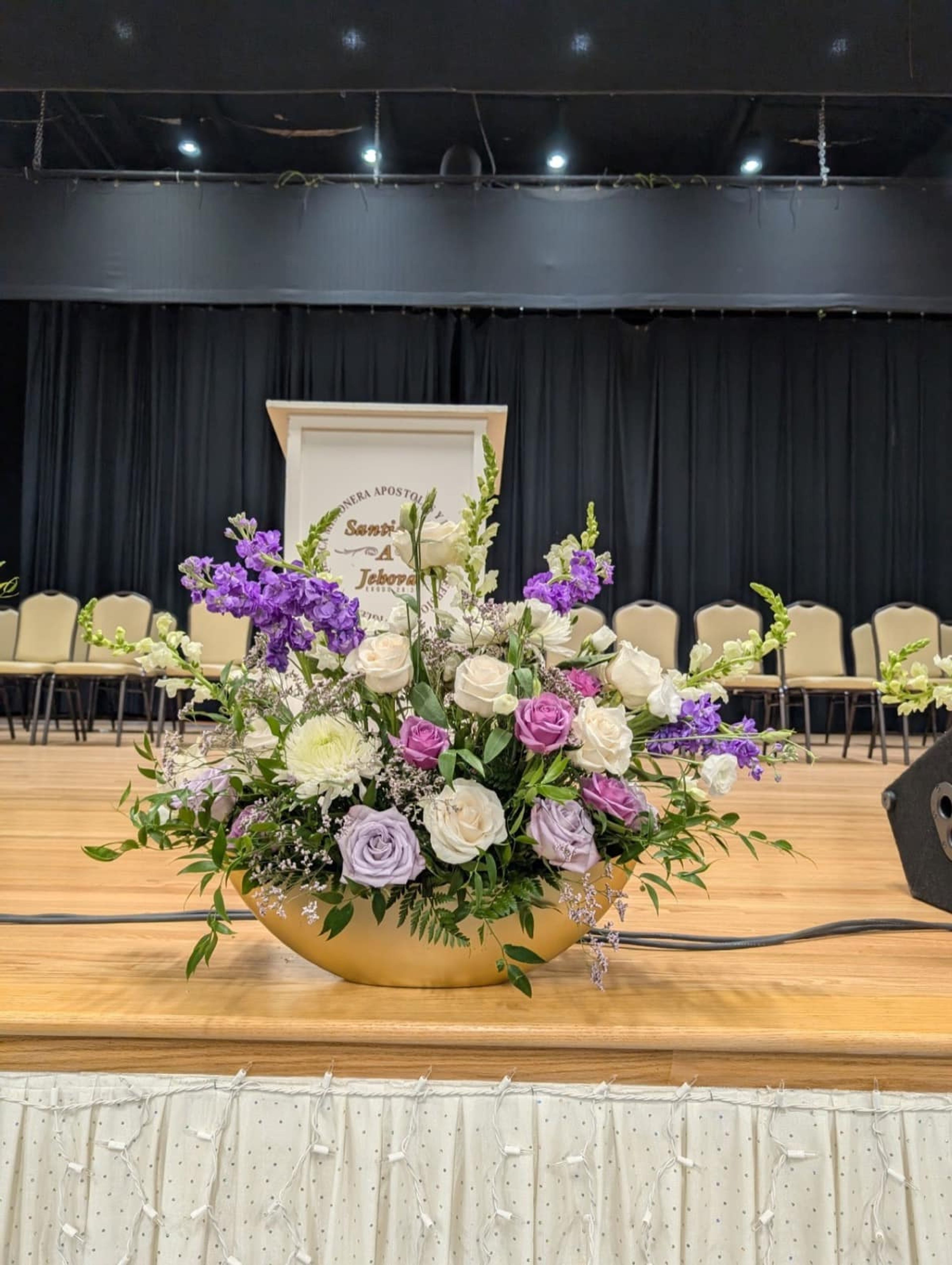 Vibrant event flowers arranged for a national celebration