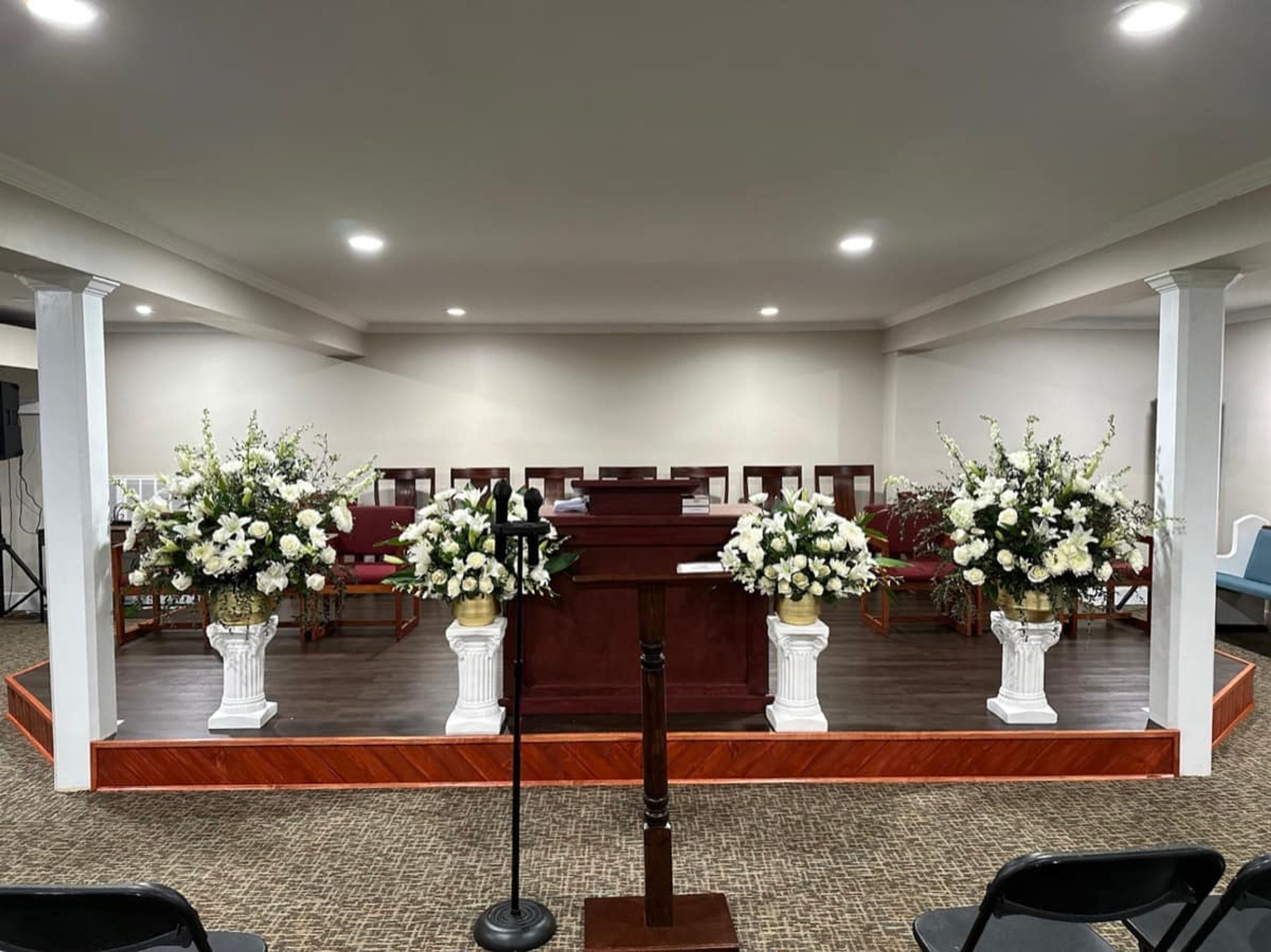 Floral design for a church inauguration service