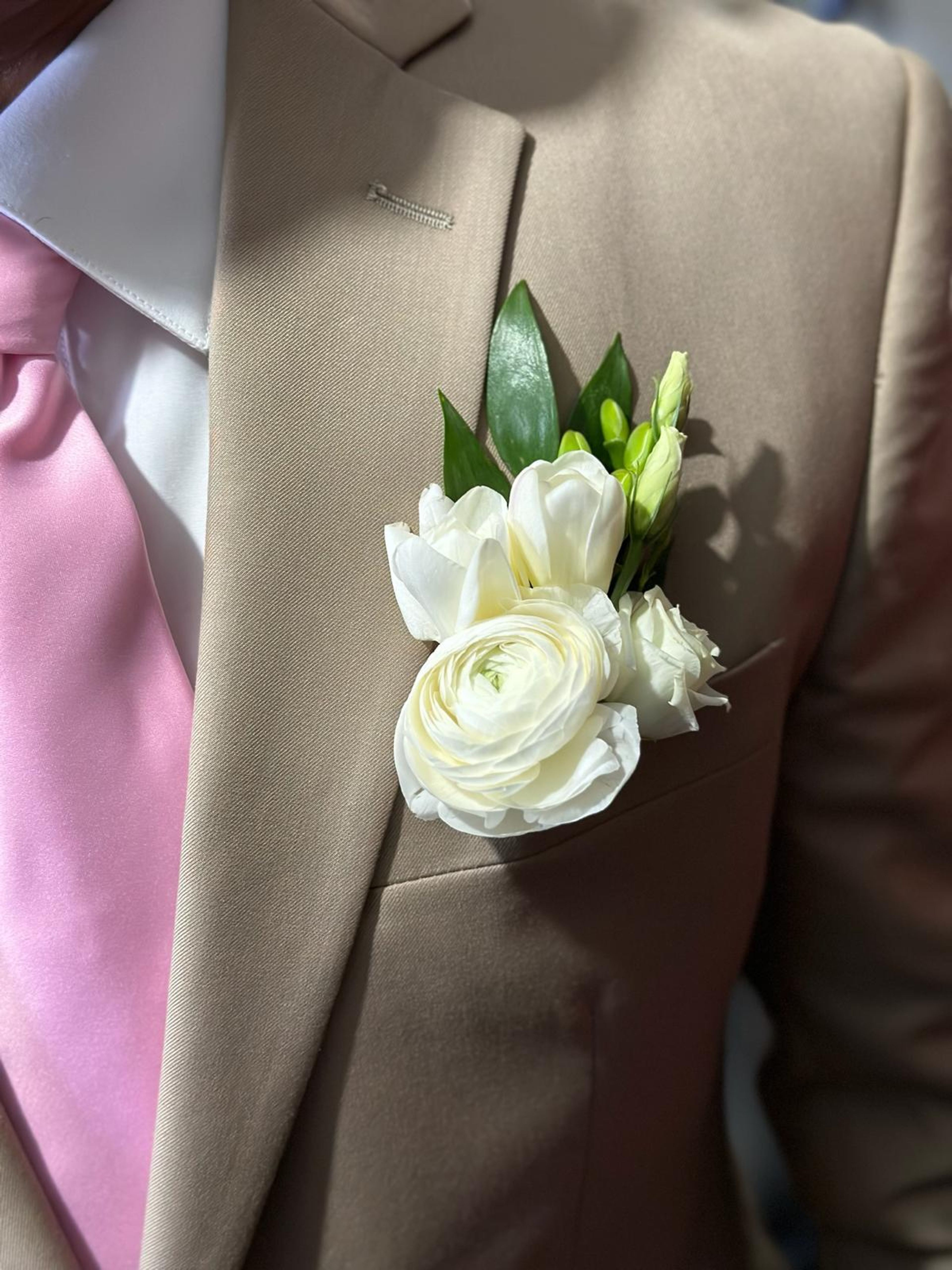 White ranunculus