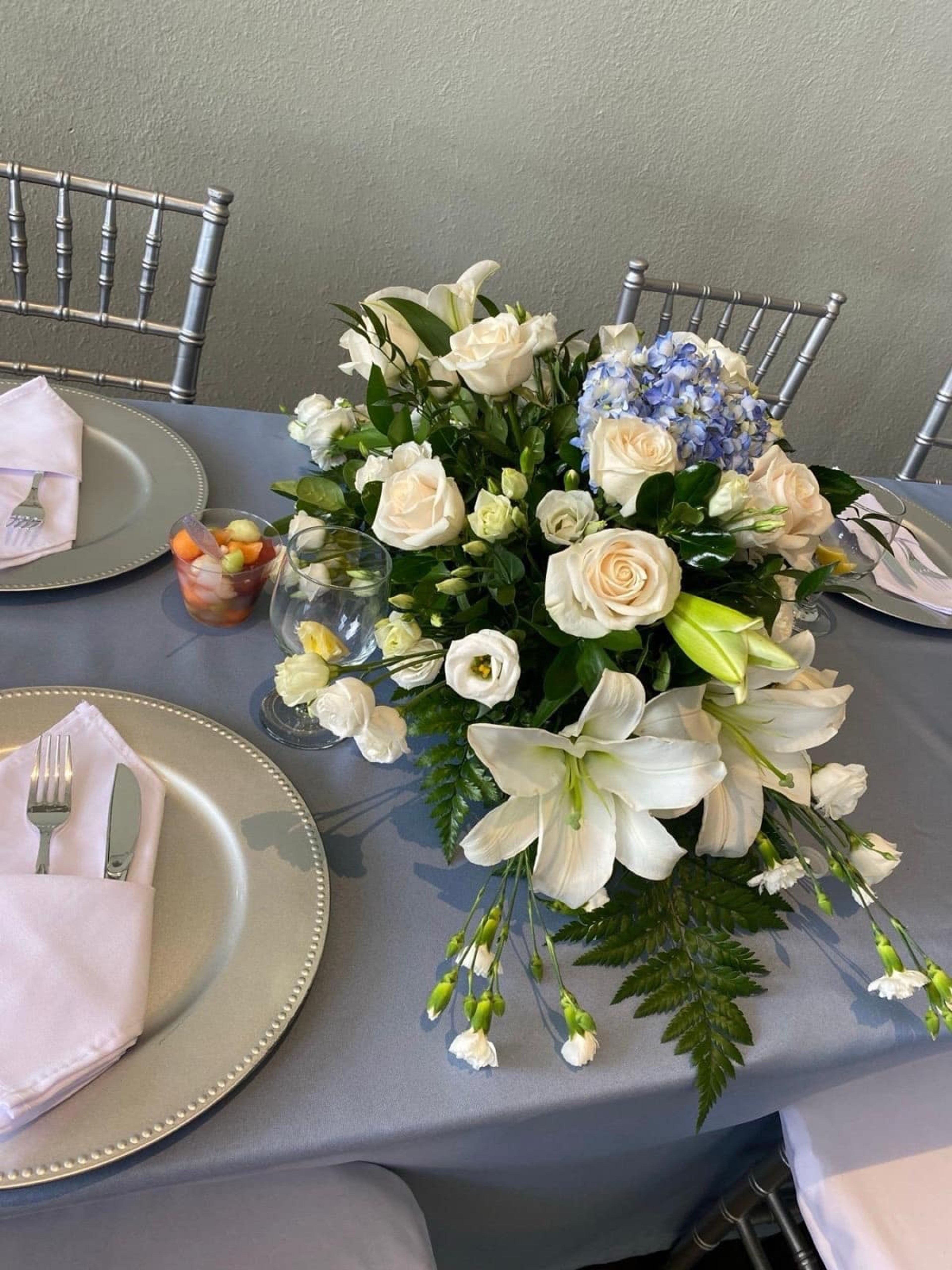 Reception florals for the Montano Flores wedding