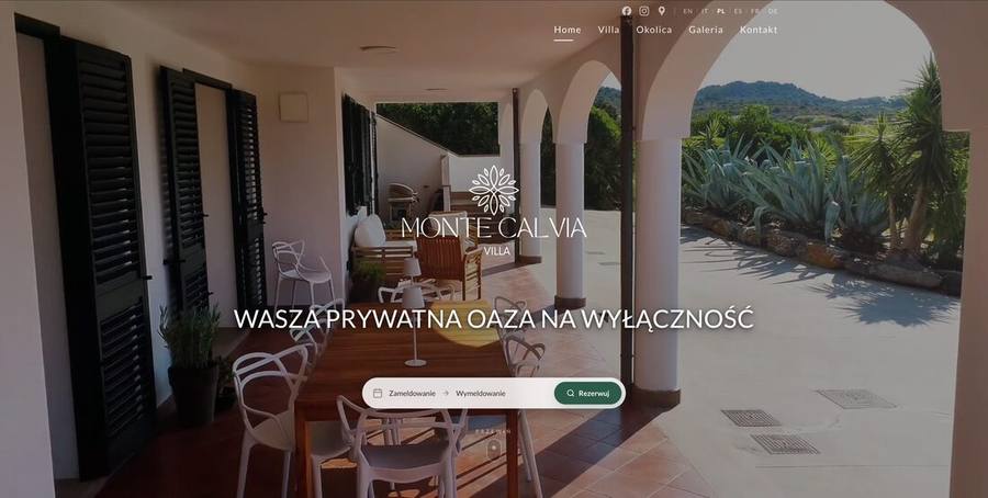 Monte Calvia villa site, a full-screen hero with a booking form