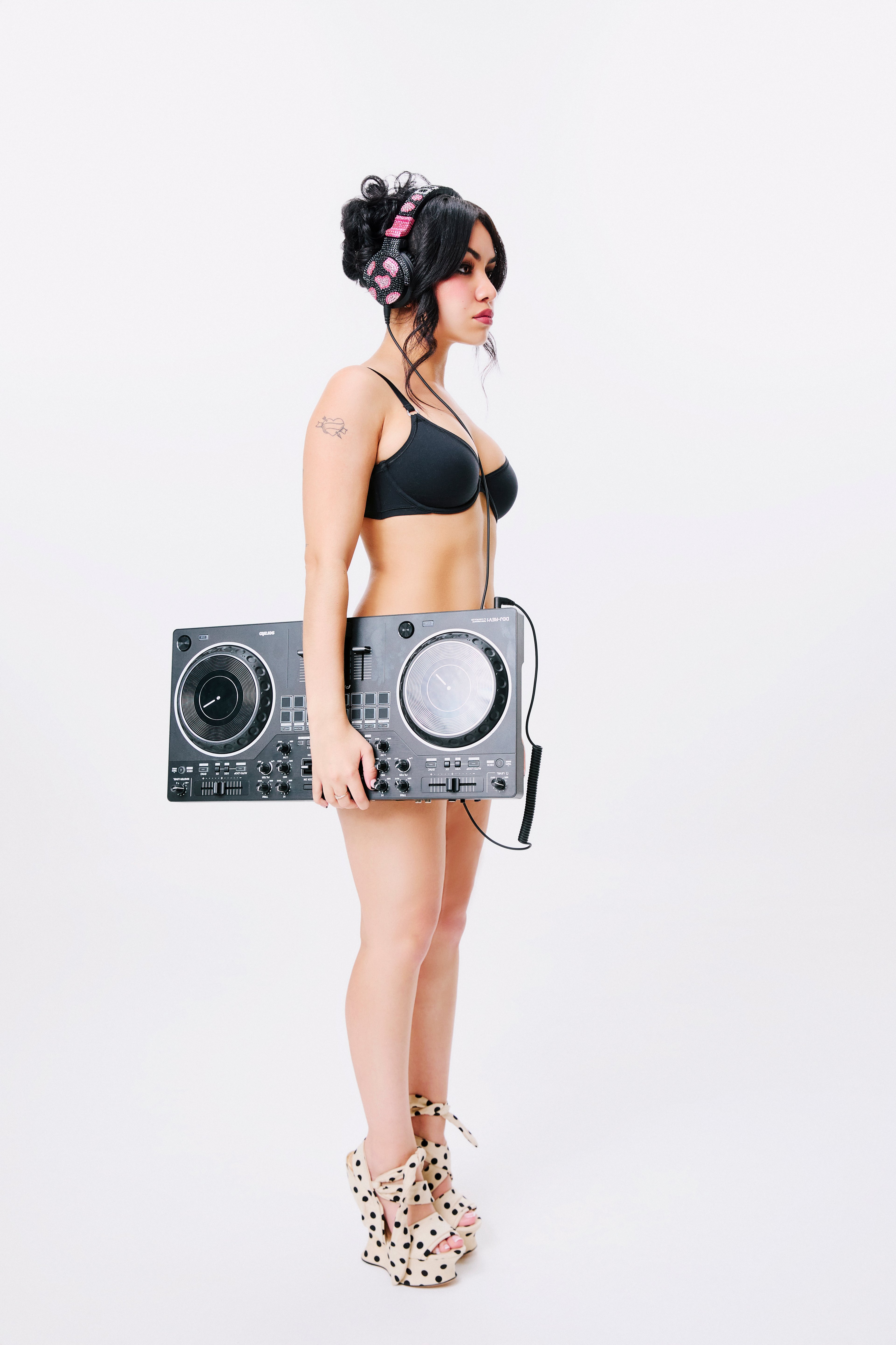 Tara Yummy for Our Era Magazine — 7