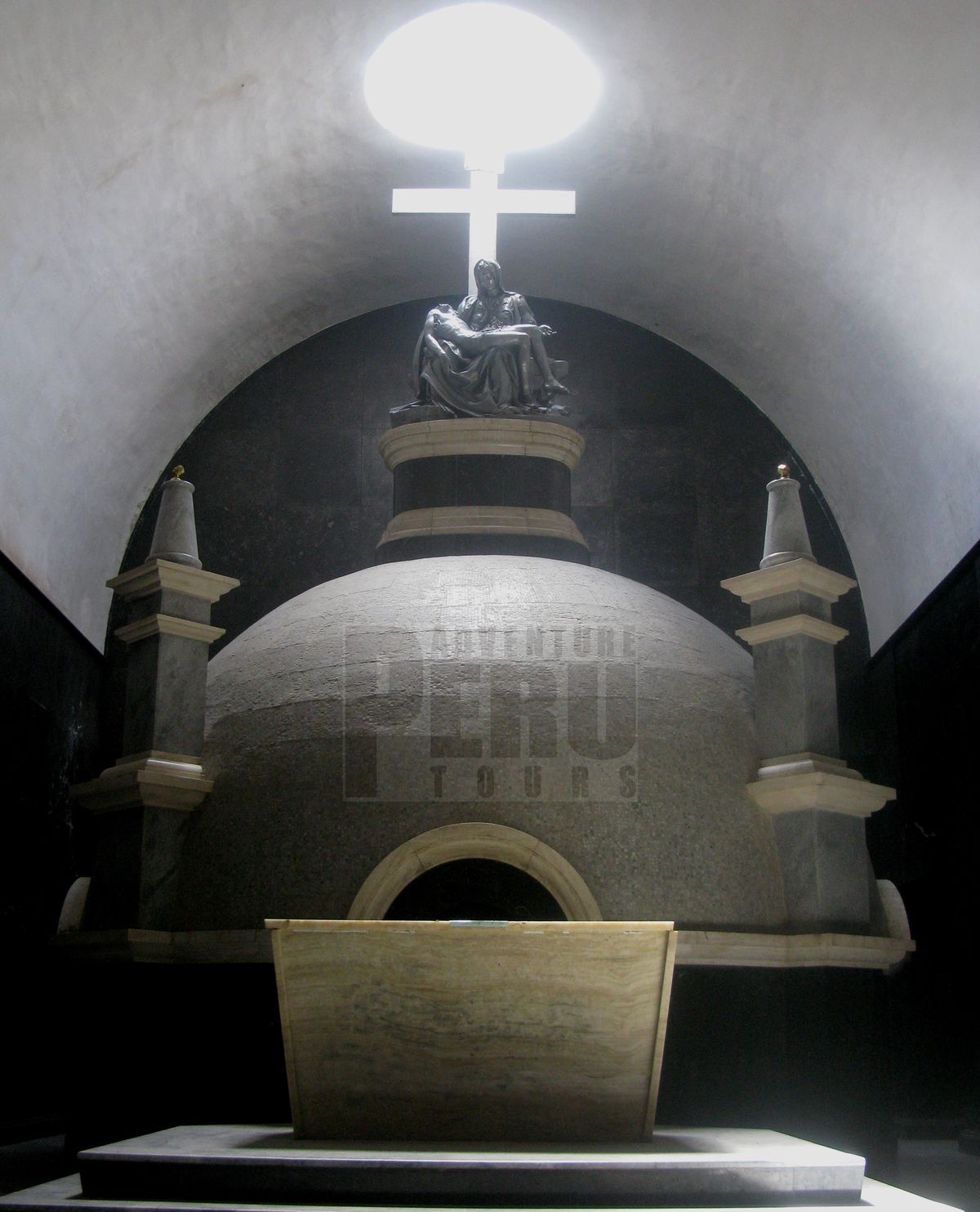 Statue of La Piedad in Lampa, Puno.
