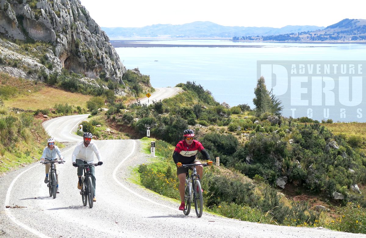 Bike trip around Langui Layo lagoon.