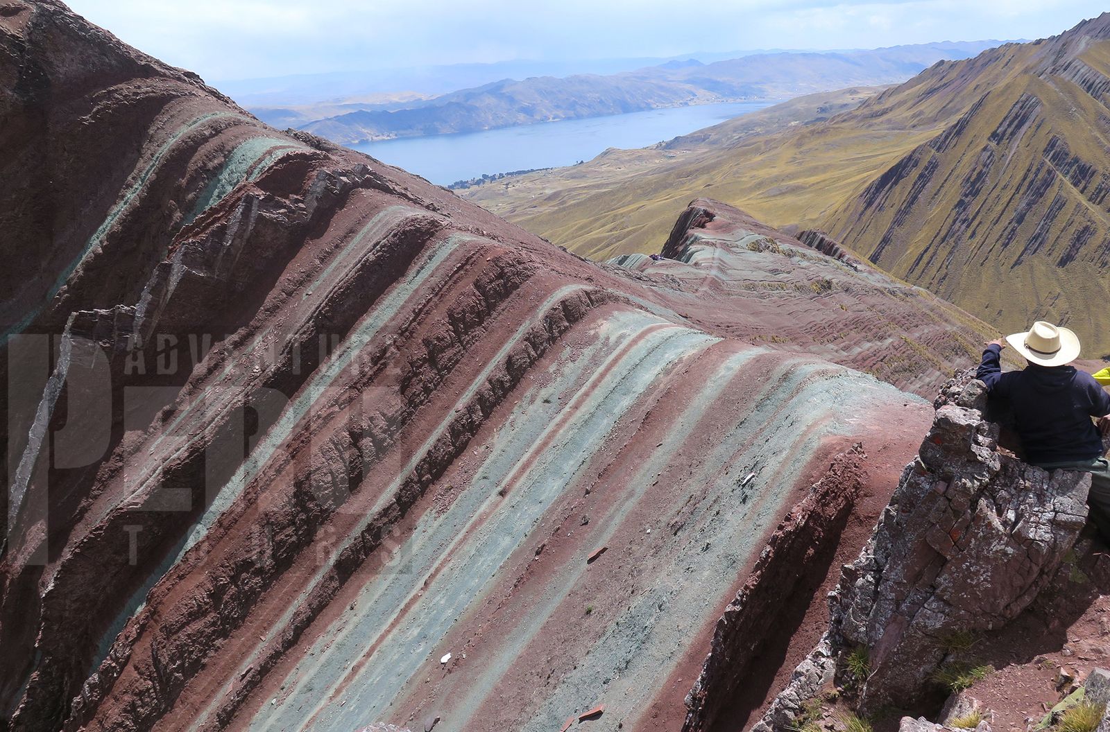 PRIVATE SHUTTLE FROM CUSCO TO PUNO WITH STOP AND HIKE AT PALLAY PUNCHO RAINBOW MOUNTAIN - Photo 2