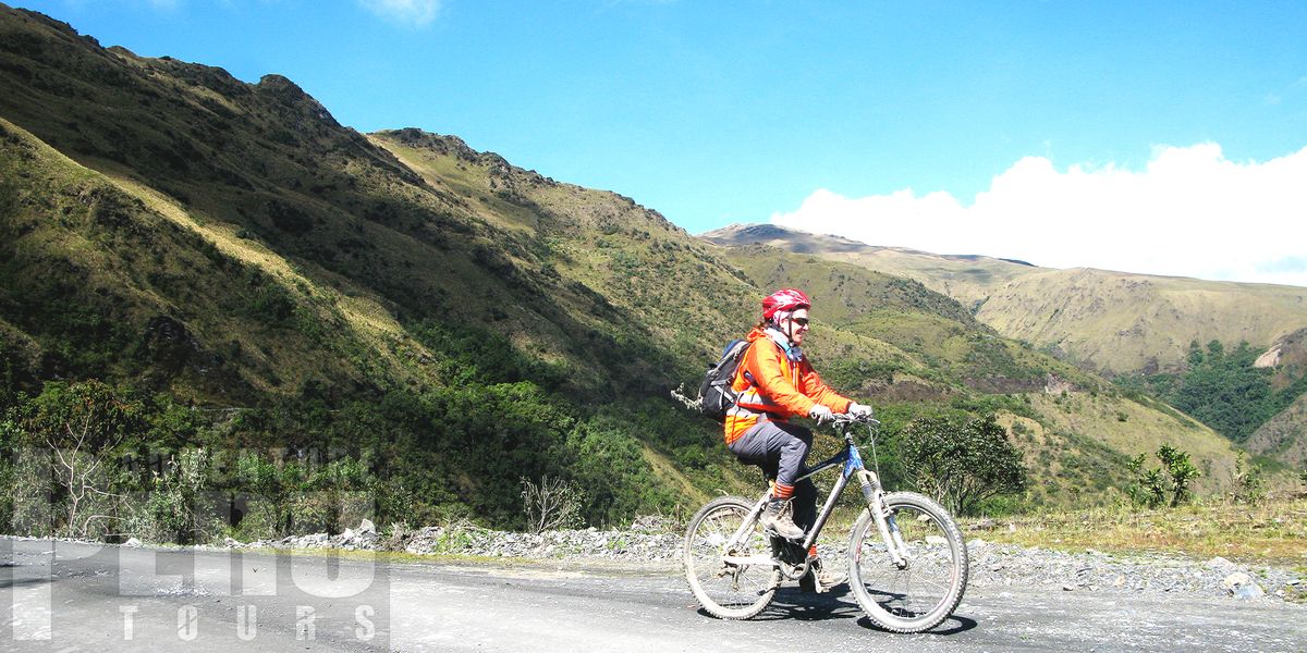 Mountain bike to Amazon rainforest in Peru, by PAT.