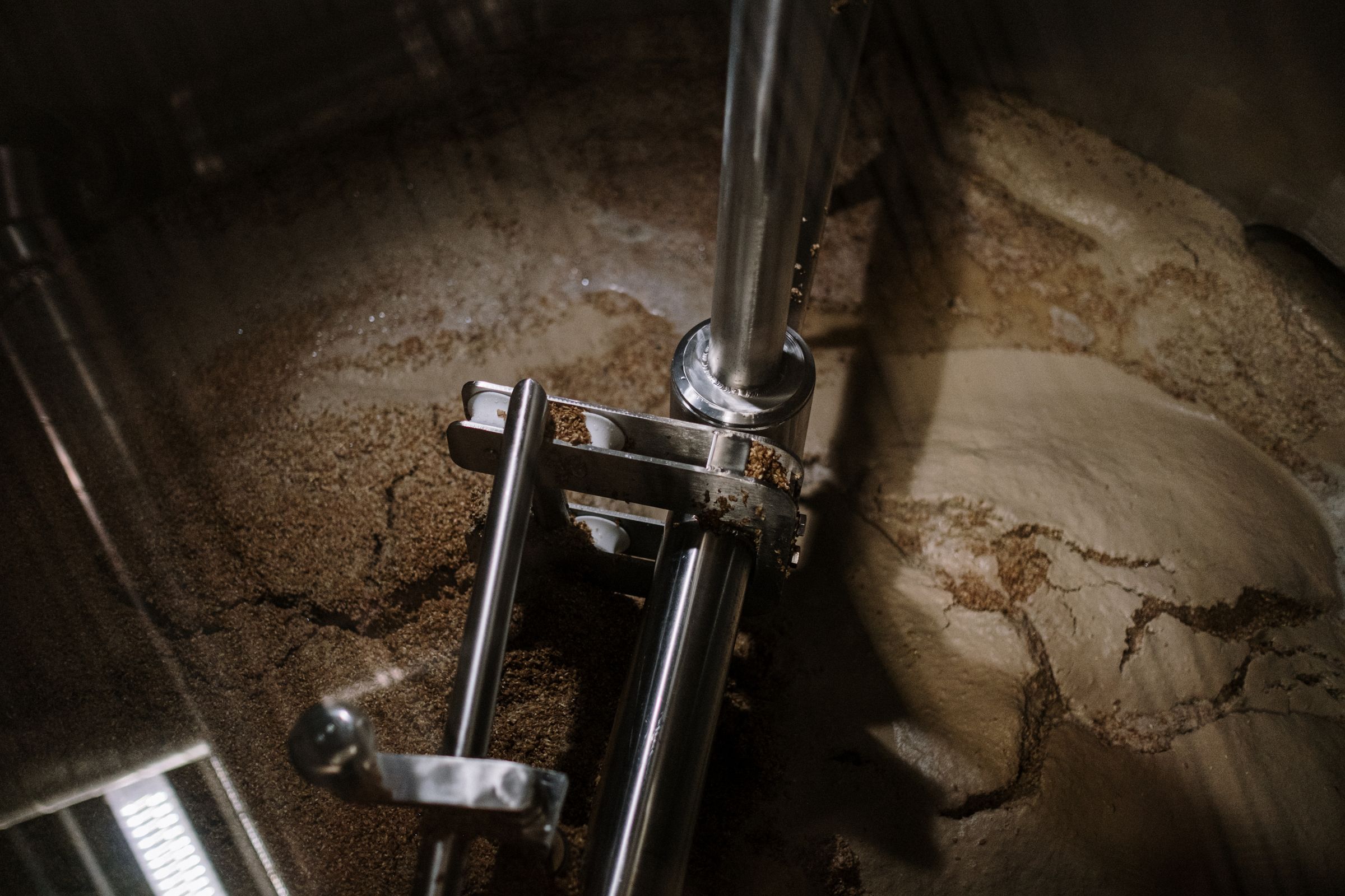 In NOLO brewing, the mash does not only create extract: it largely decides the carbohydrate profile of the finished product