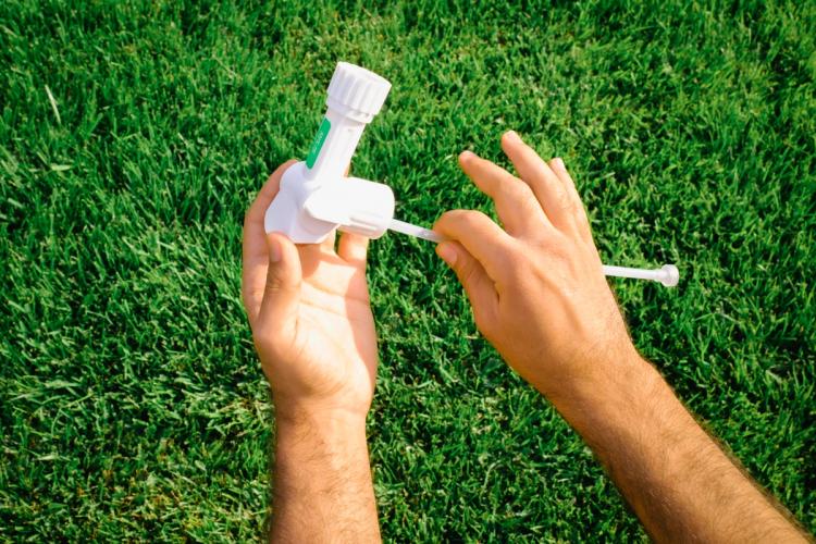 Pouch Application Hose End Sprayer