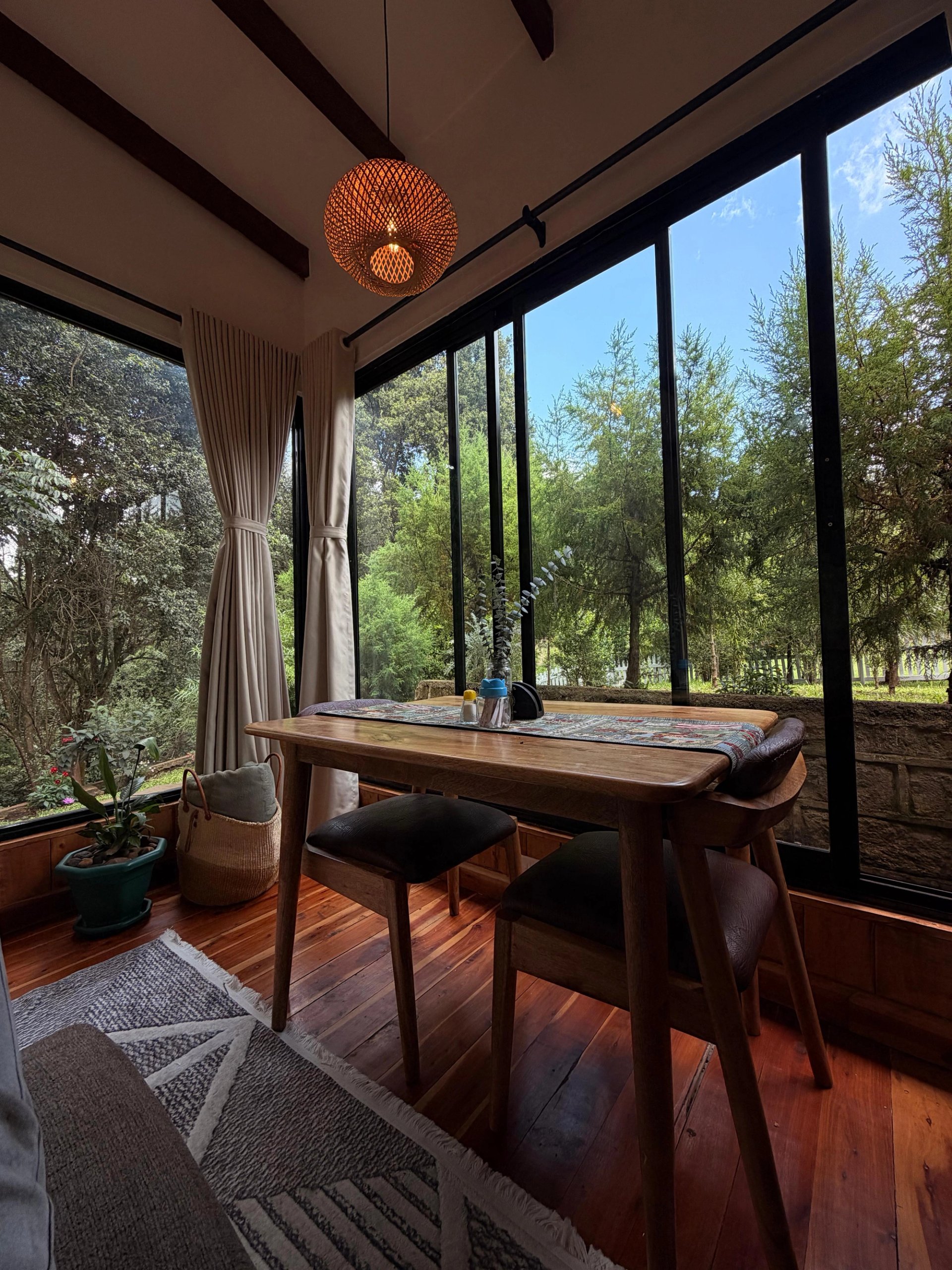 River Cabin — Naromoru, Kenya