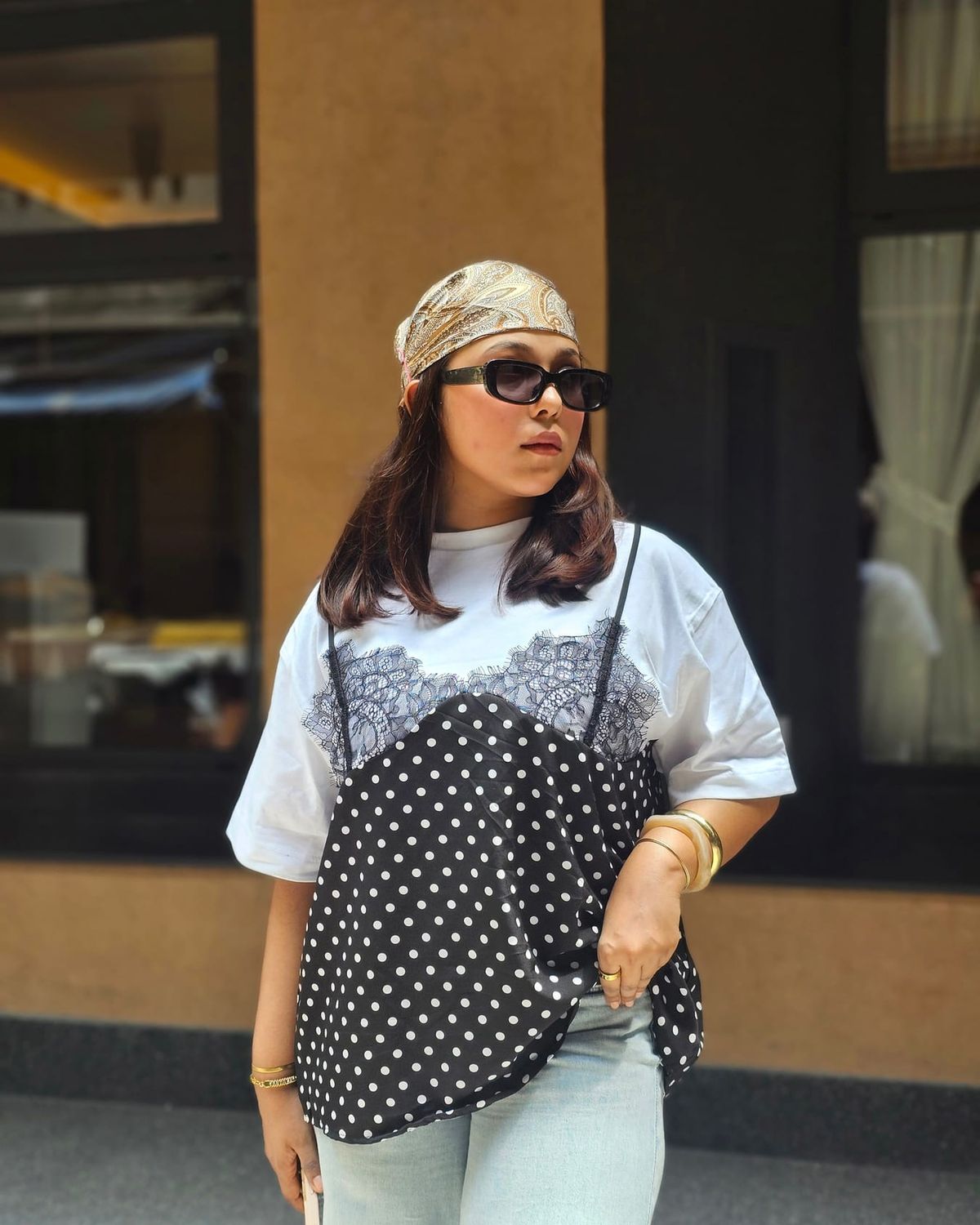 Polka-dot cami layered tee — white
