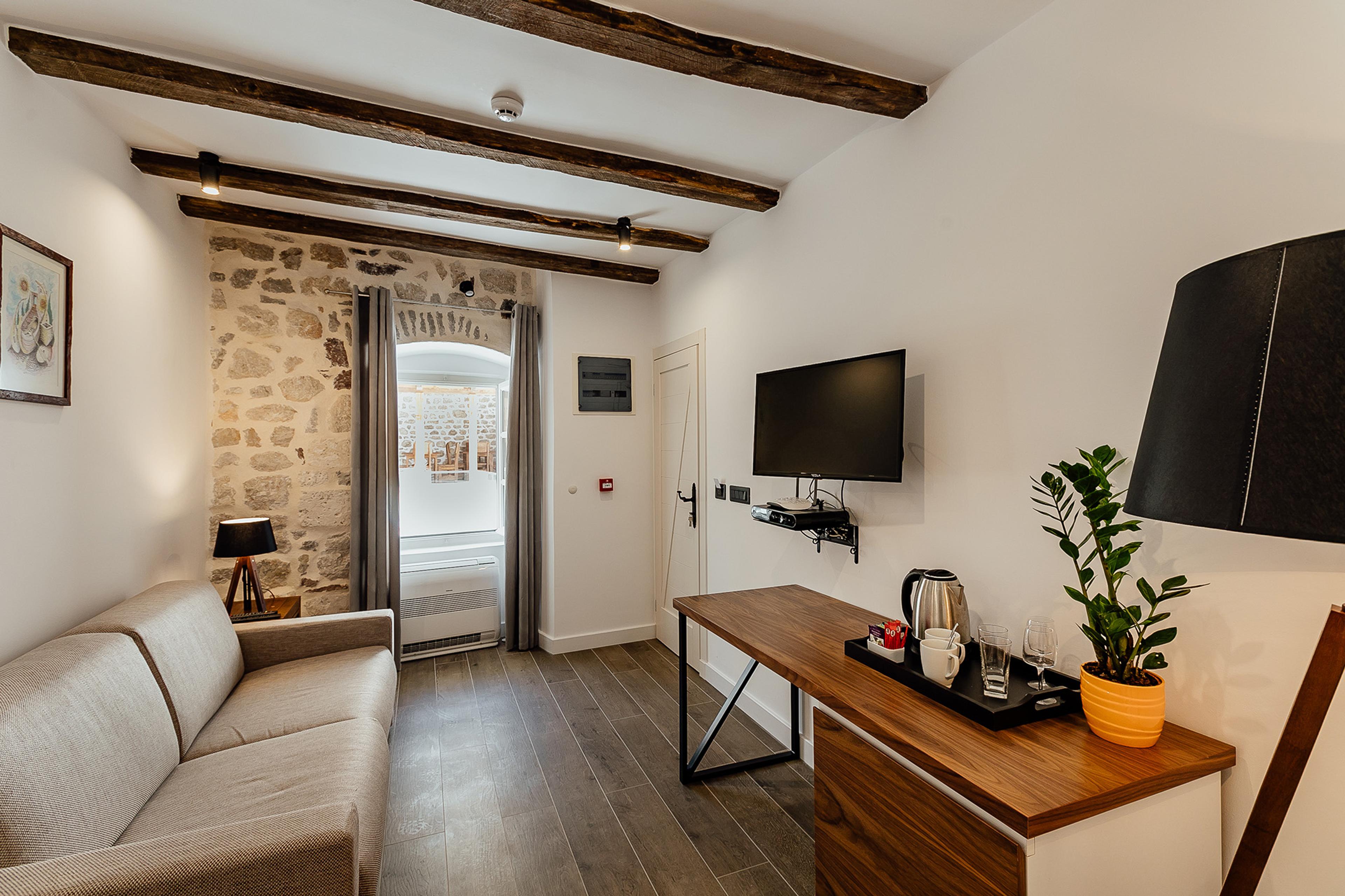 Junior Suite 15