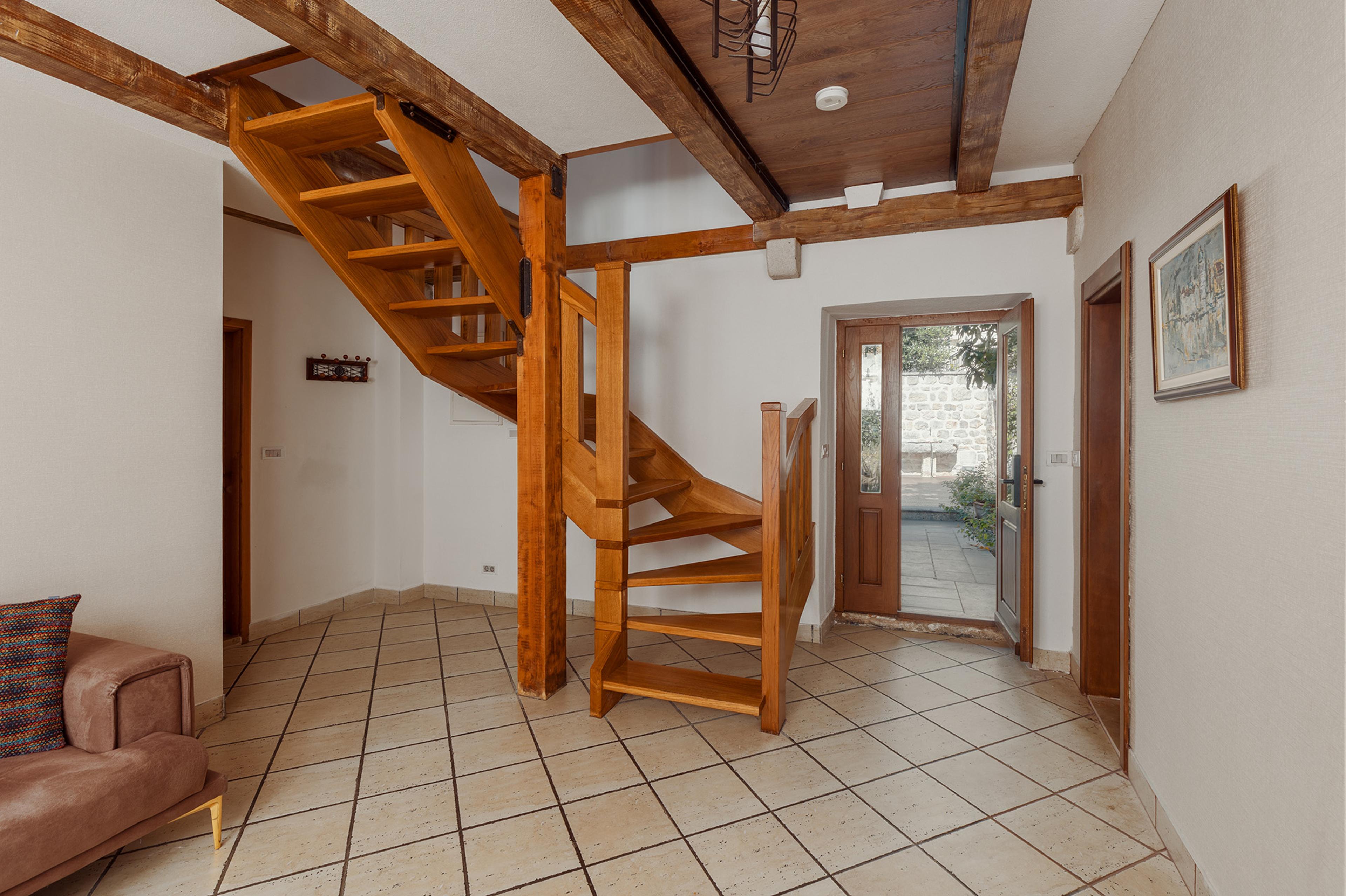 Three Bedroom Villa with a private garden 4