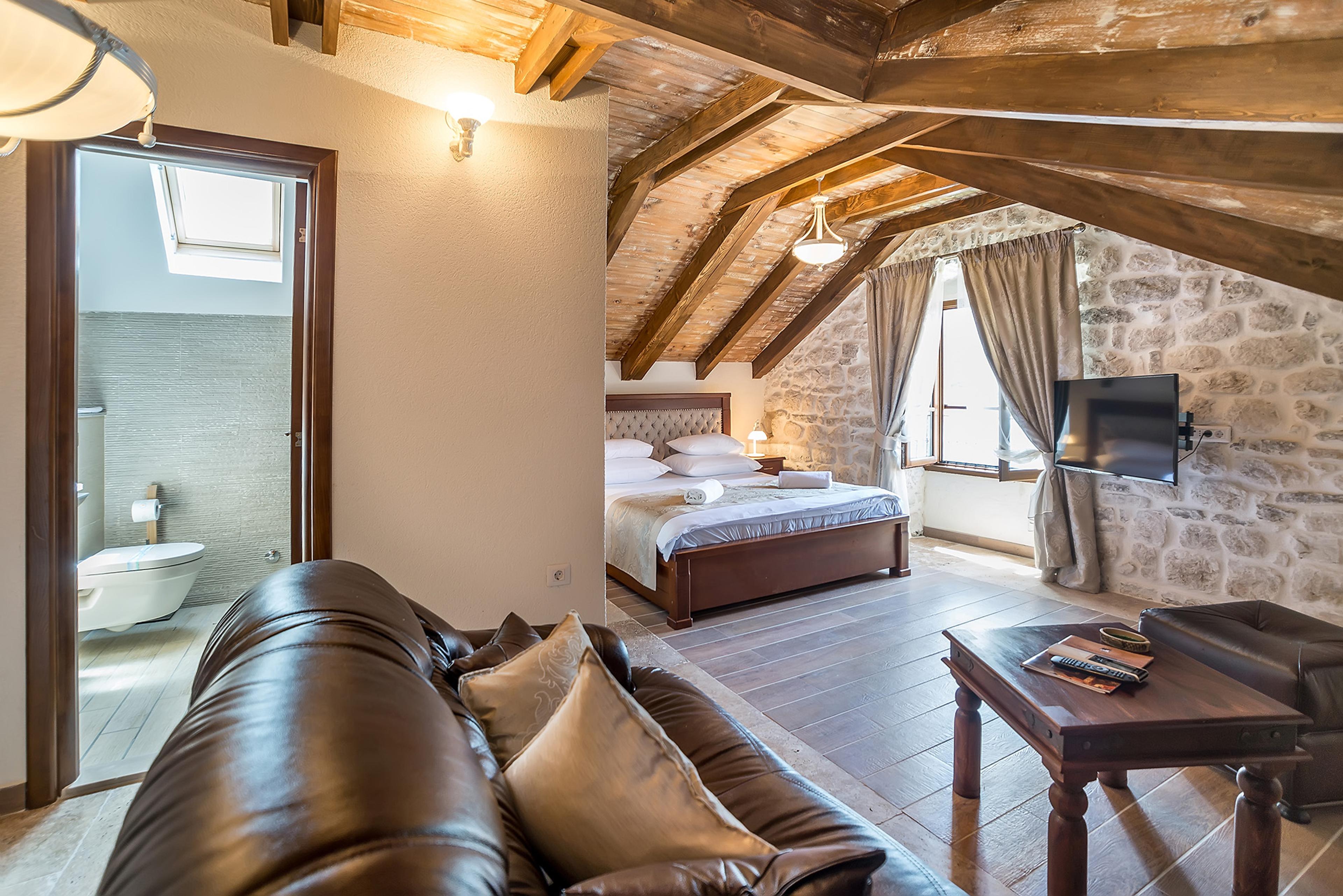 Junior Suite with a sea view 8