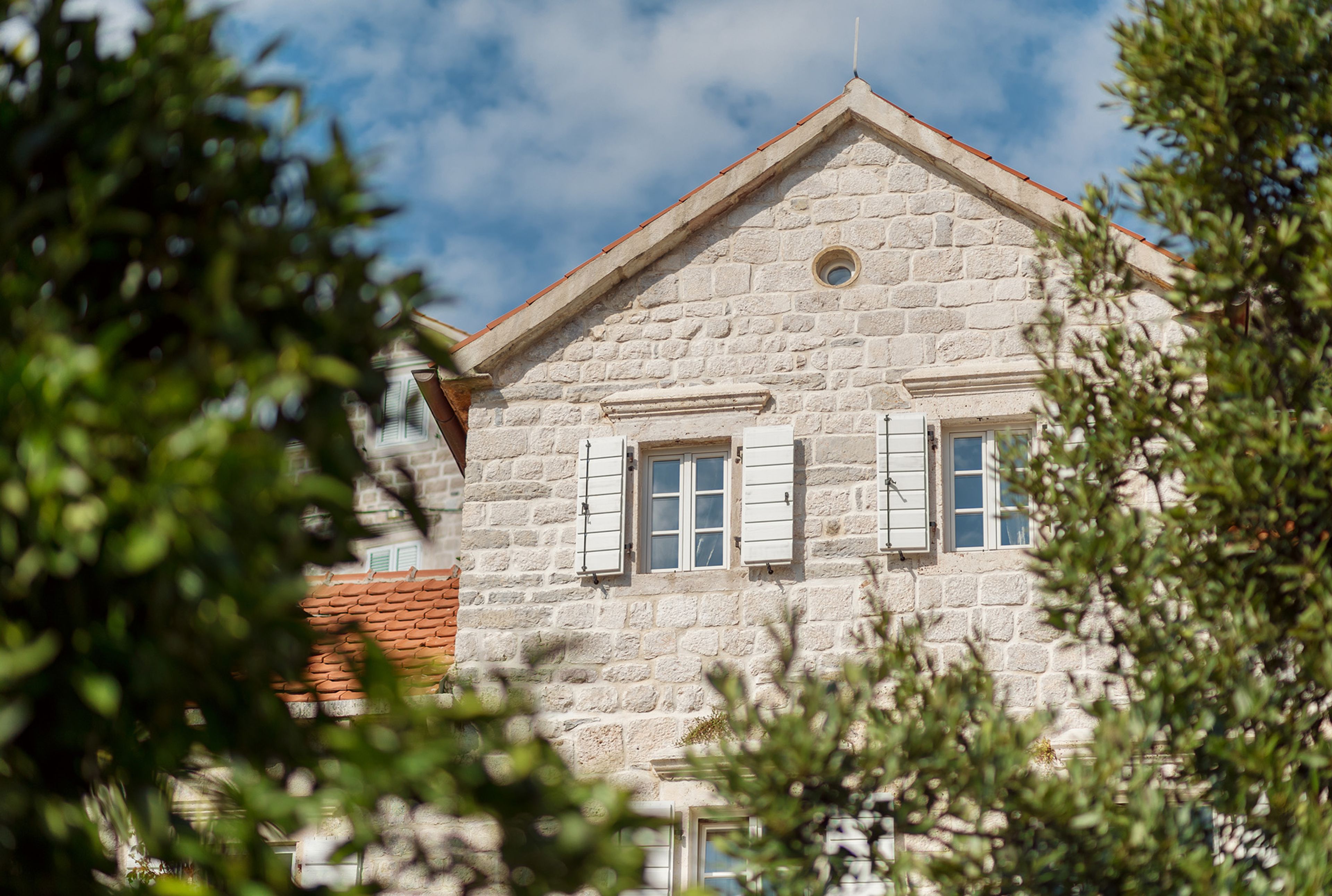 Three Bedroom Villa with a private garden 14