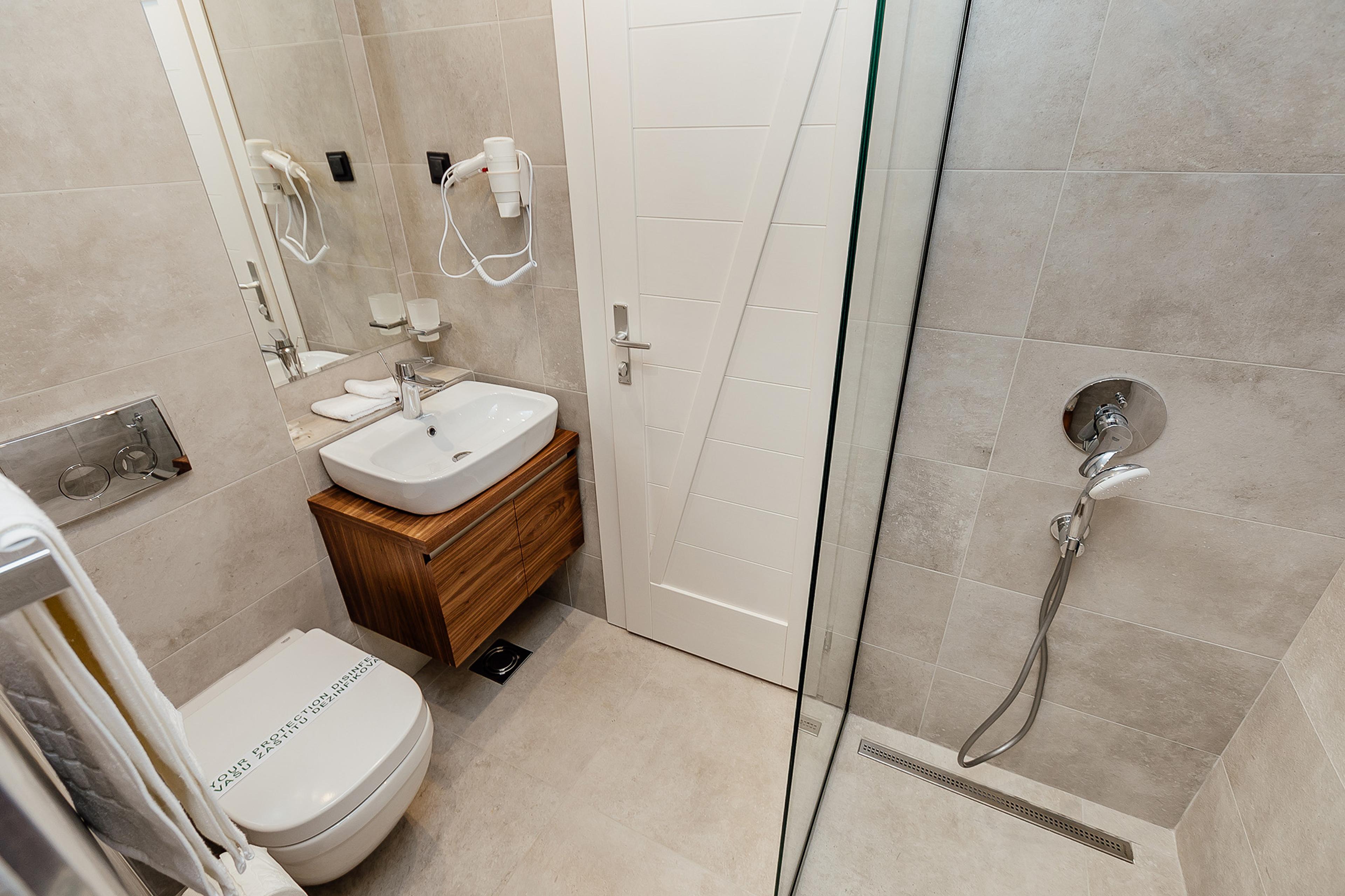 Junior Suite 10