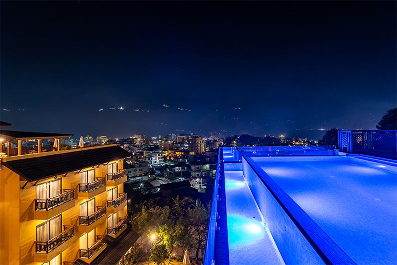 Swimming pool