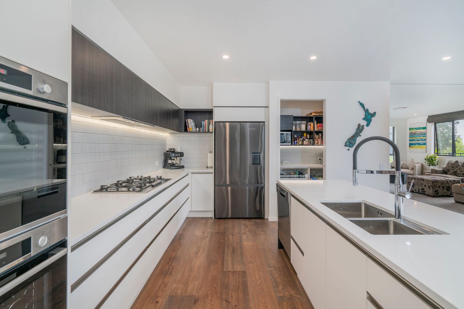 Kupe Drive 2 — kitchen run
