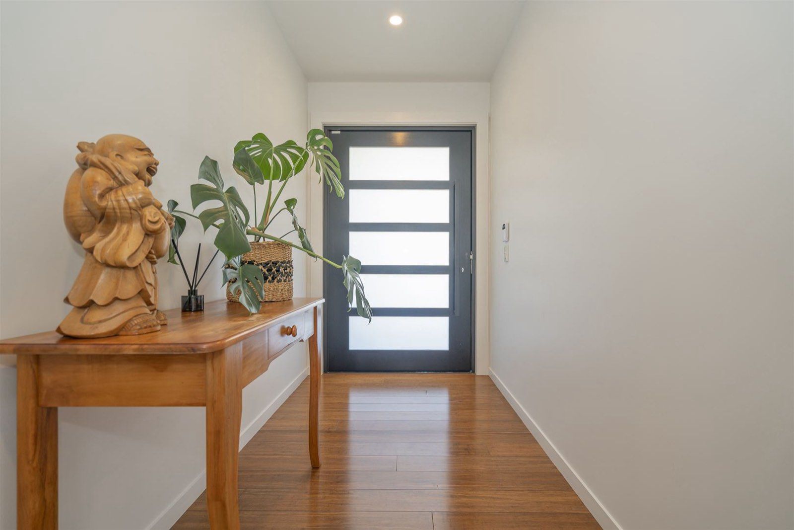 Kupe Drive 1 — entry