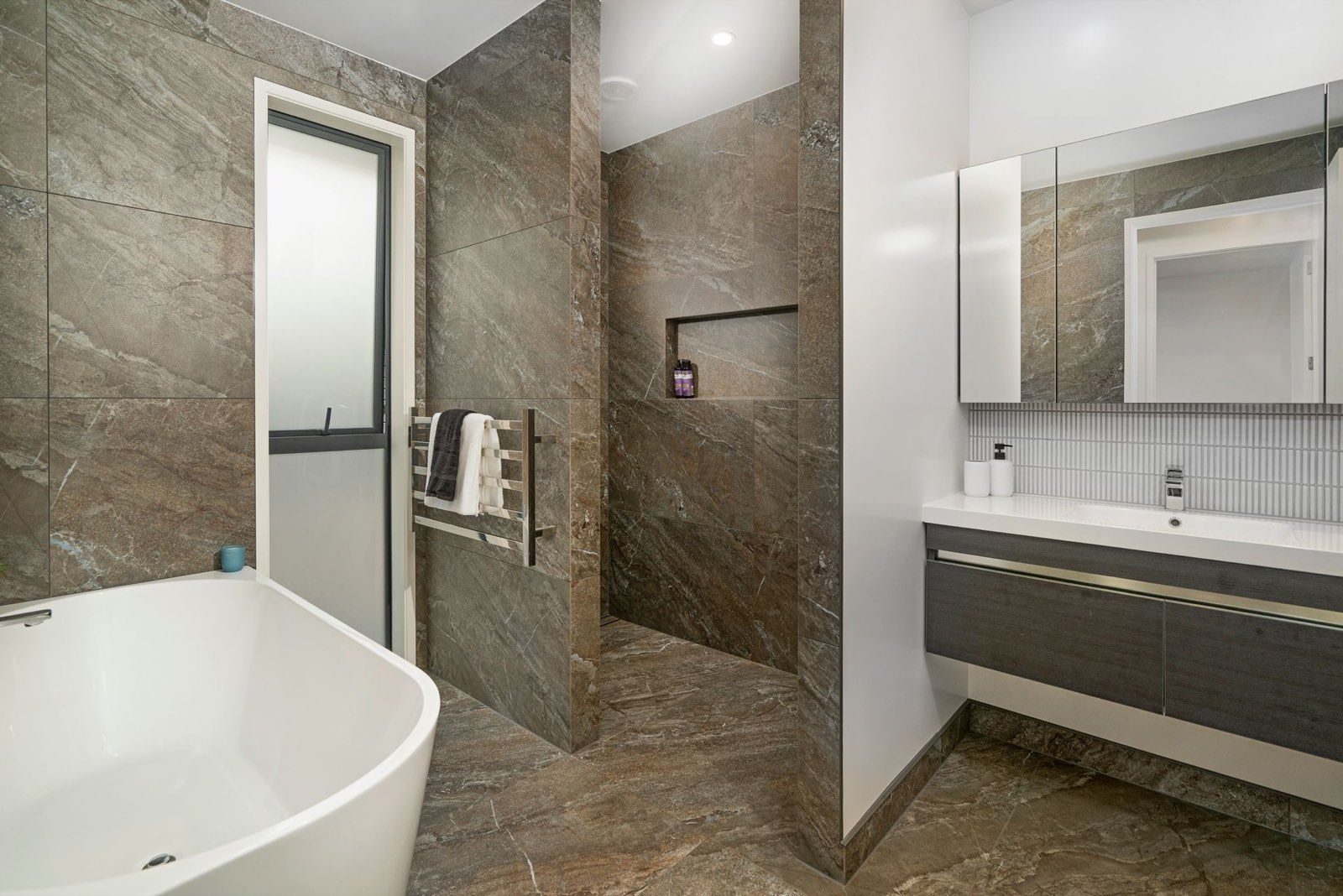 Kupe Drive 2 — bathroom