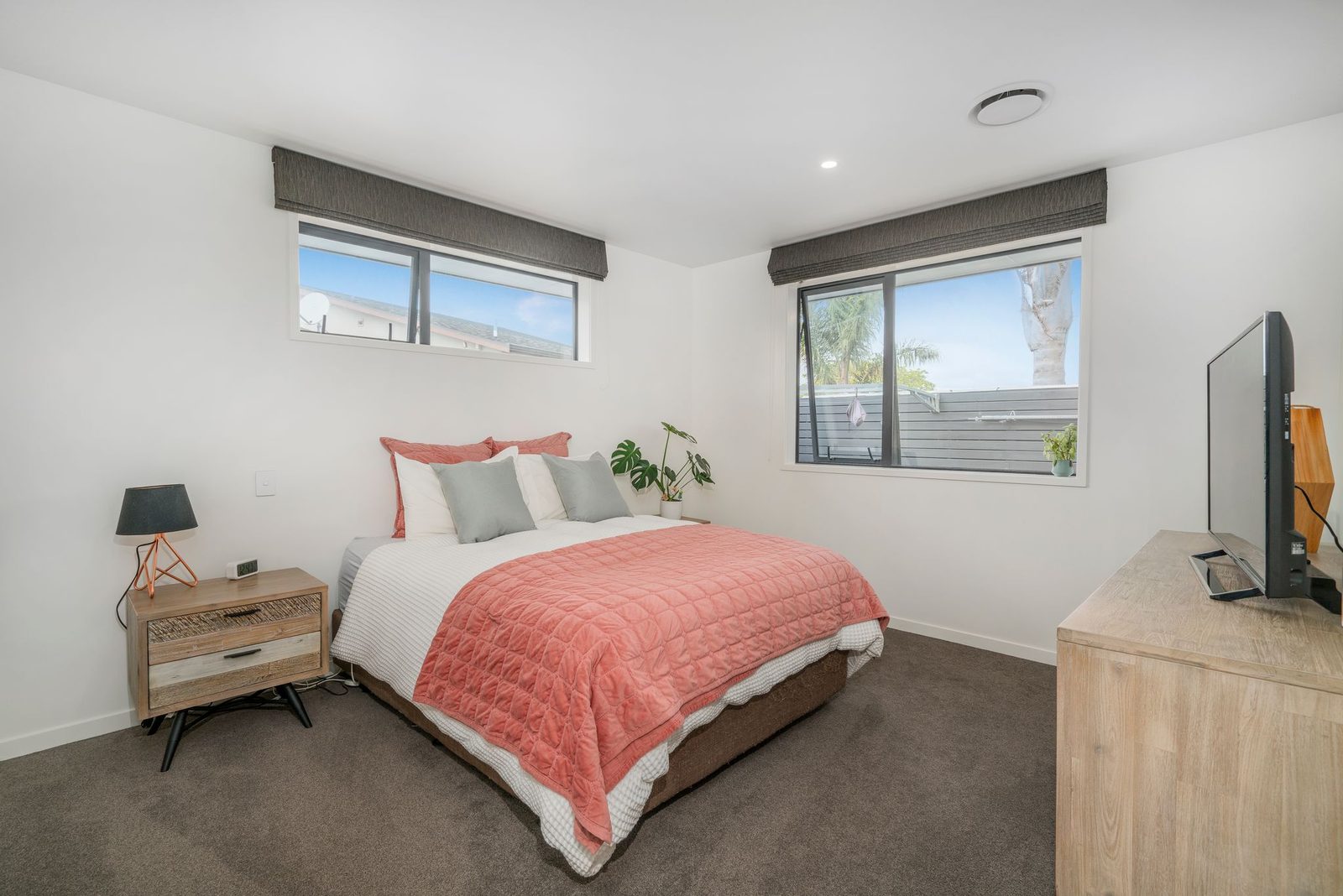Kupe Drive 2 — second bedroom