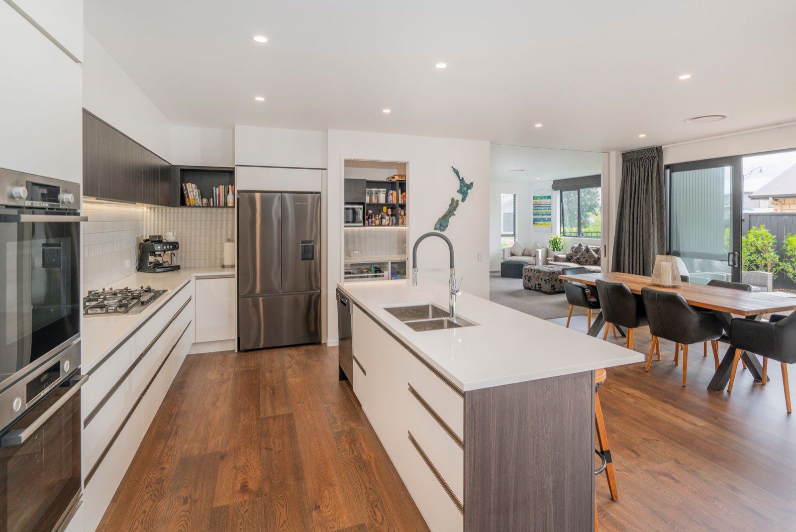 Kupe Drive 2 — kitchen