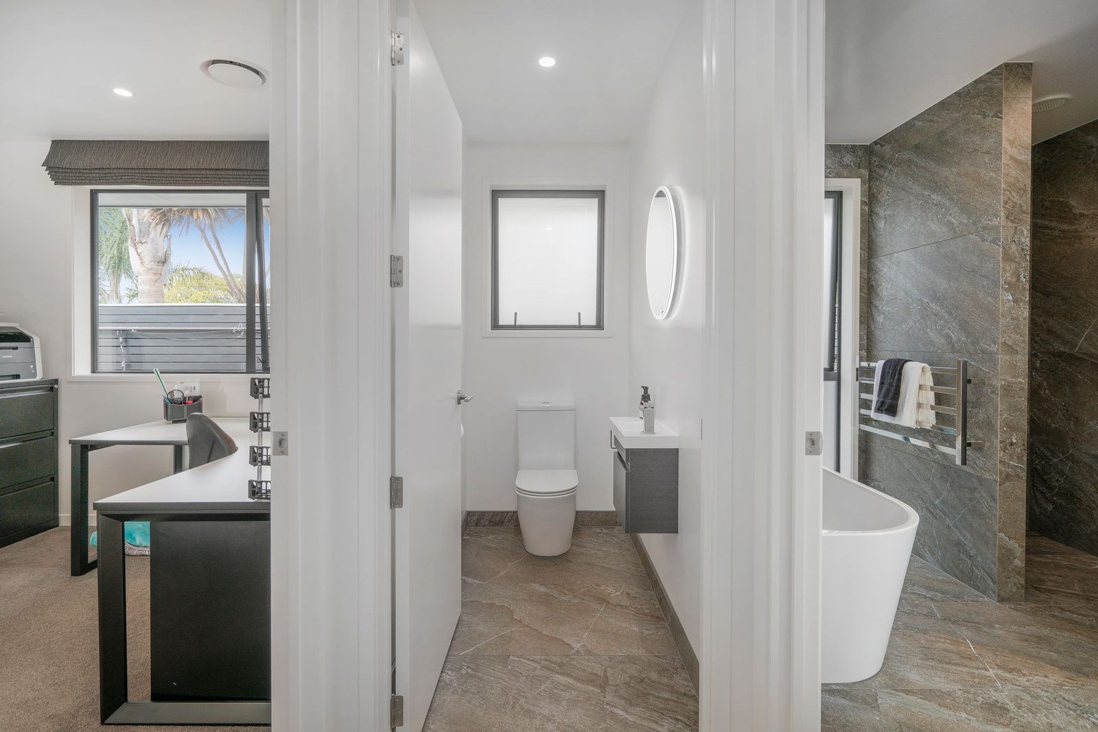 Kupe Drive 2 — bathroom & separate toilet
