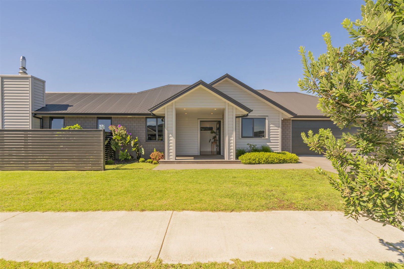 Kupe Drive 1 — street elevation