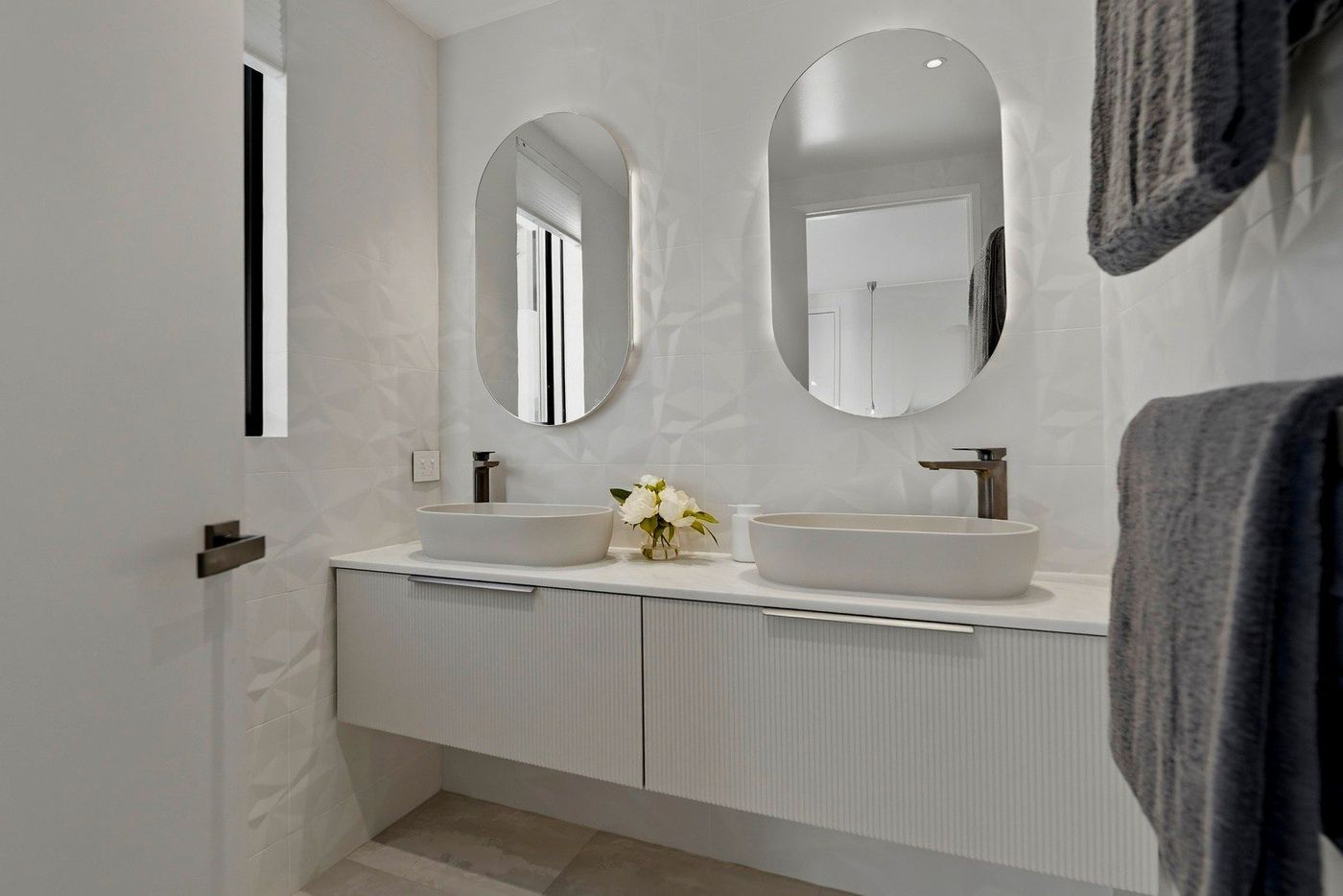 Life on the Water — Bathroom