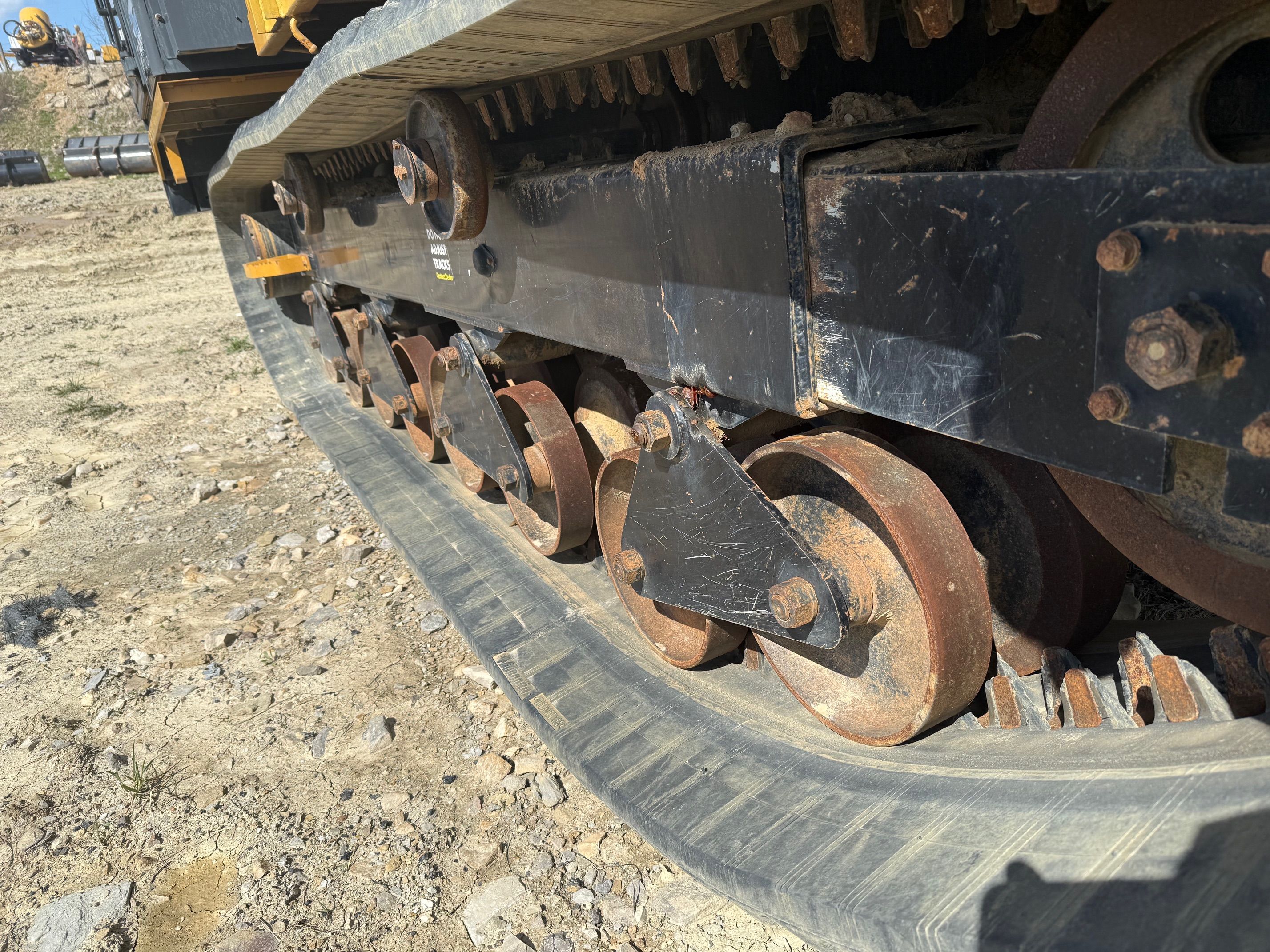 2014 MOROOKA MOROOKA MST 1500VD CRAWLER CARRIER Photo 3 Thumbnail