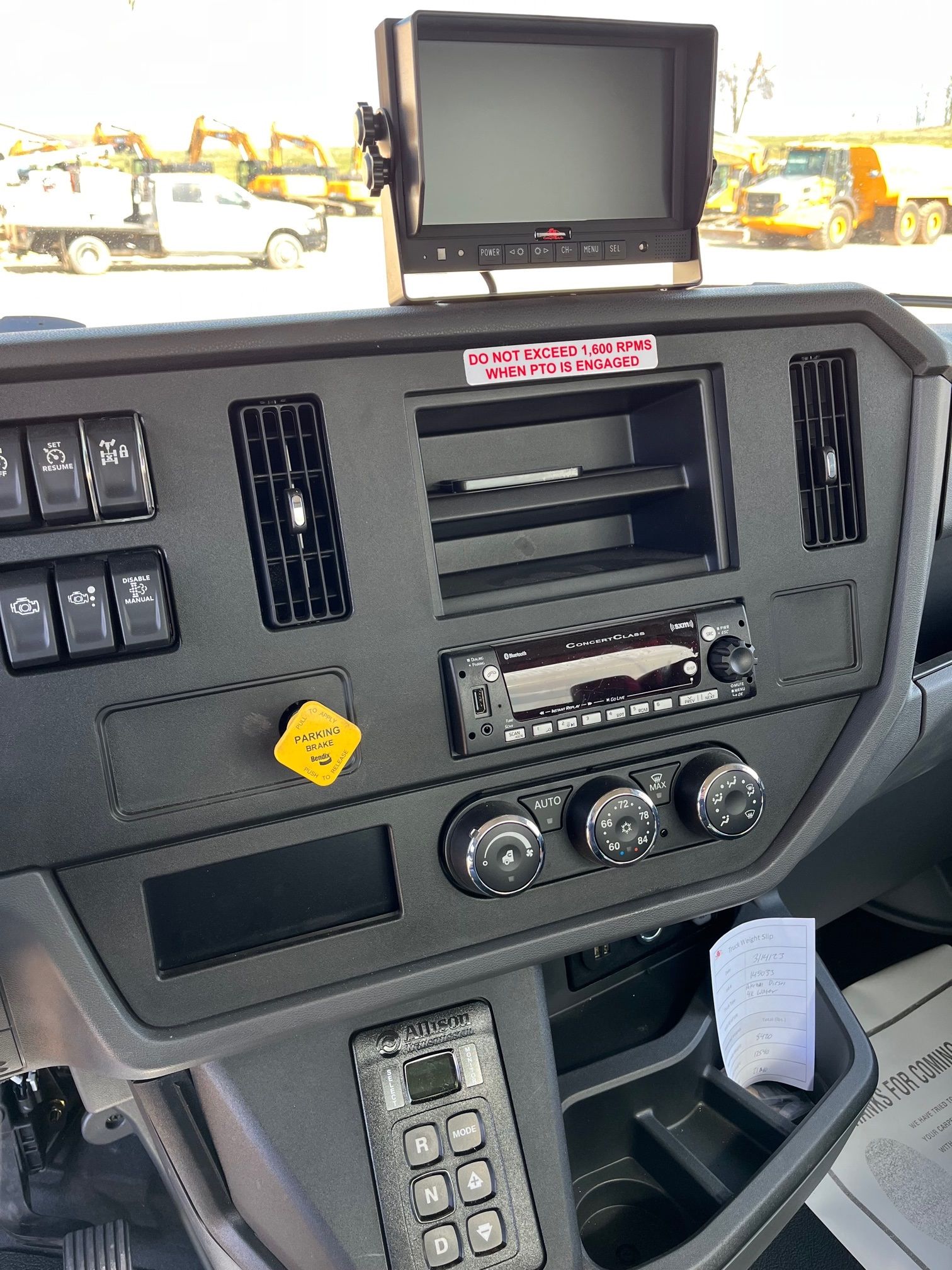 2023 PETERBILT PETERBILT 548 T/A WATER TRUCK Photo 6 Thumbnail