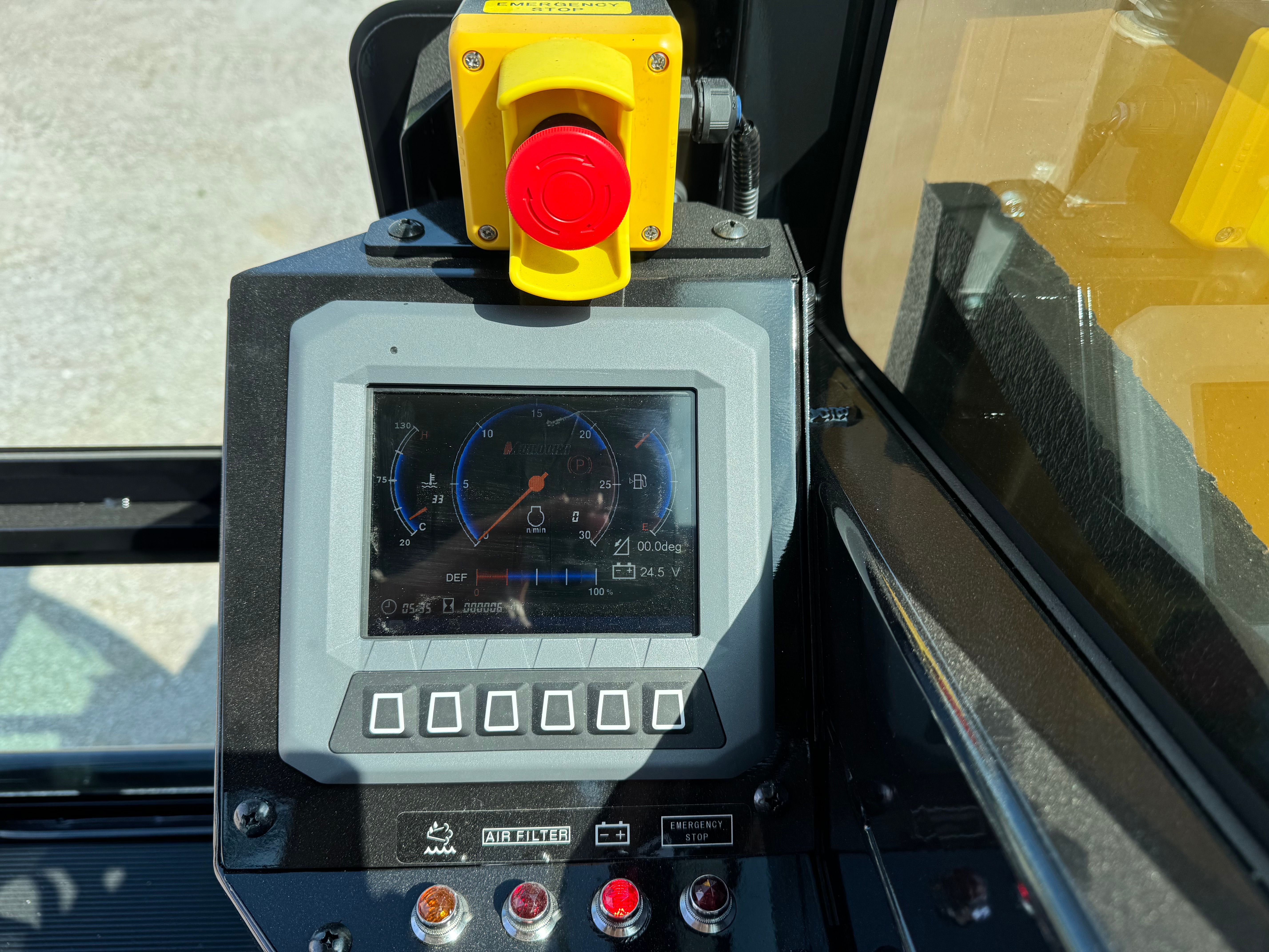 2025 MOROOKA MST 110C Photo 3 Thumbnail