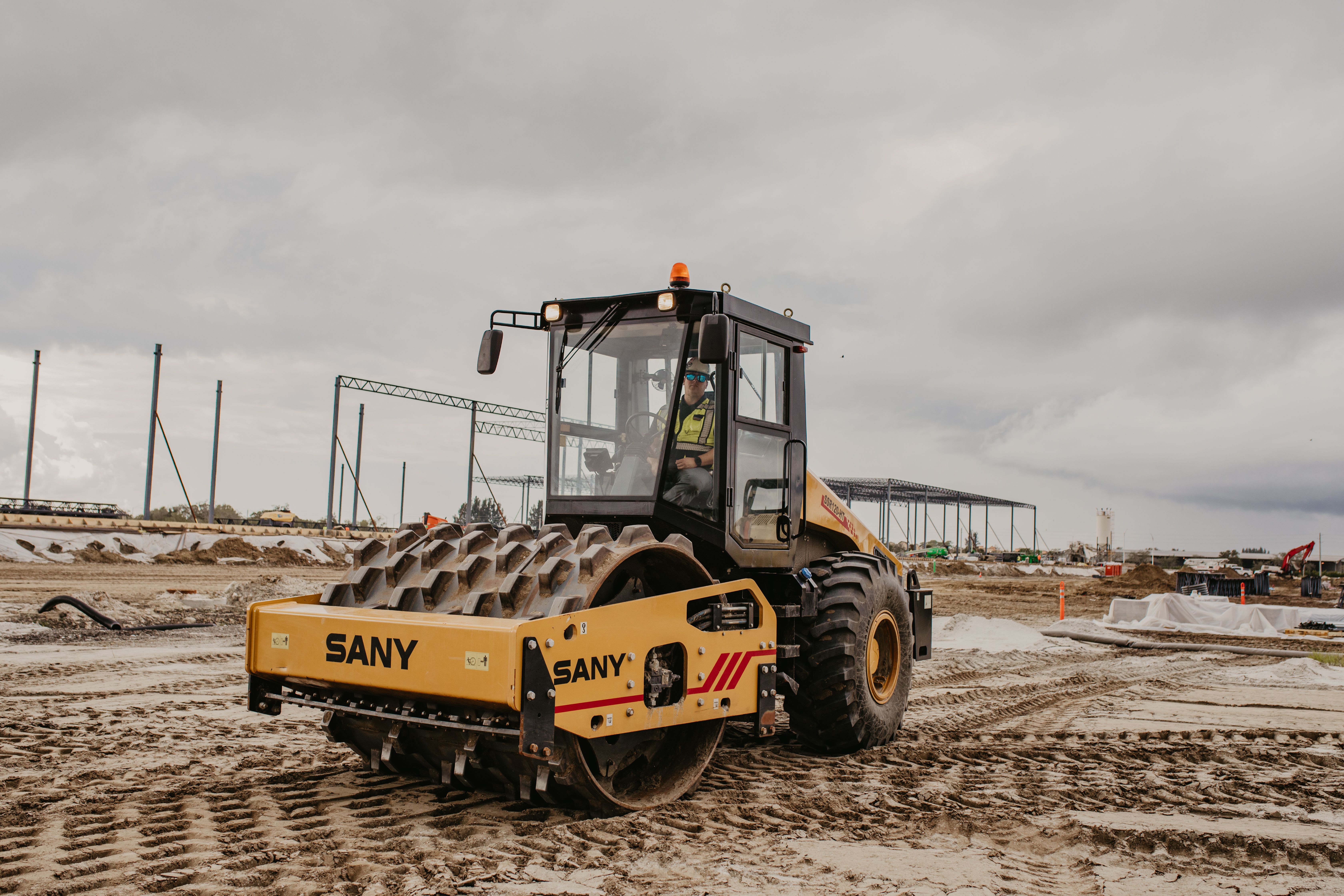 Newman Tractor Image