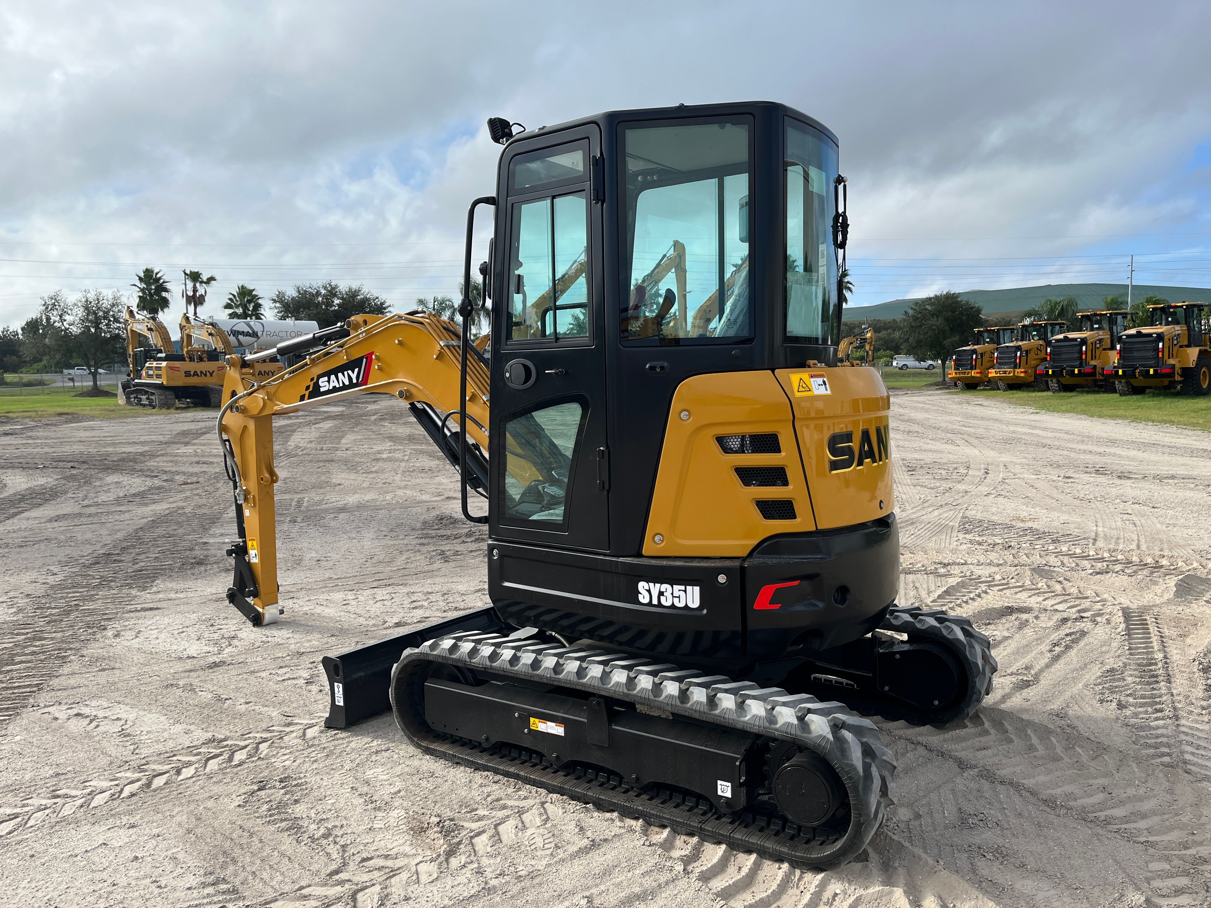 2025 SANY SY35U-CAB Photo 3 Thumbnail