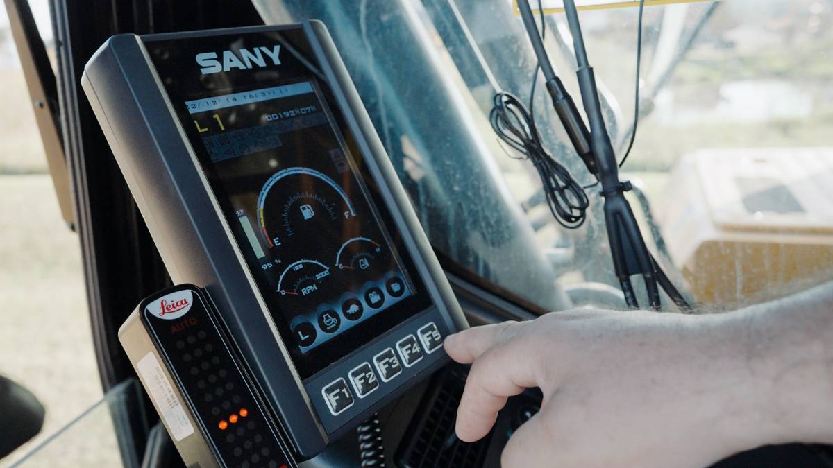 Newman Tractor Image