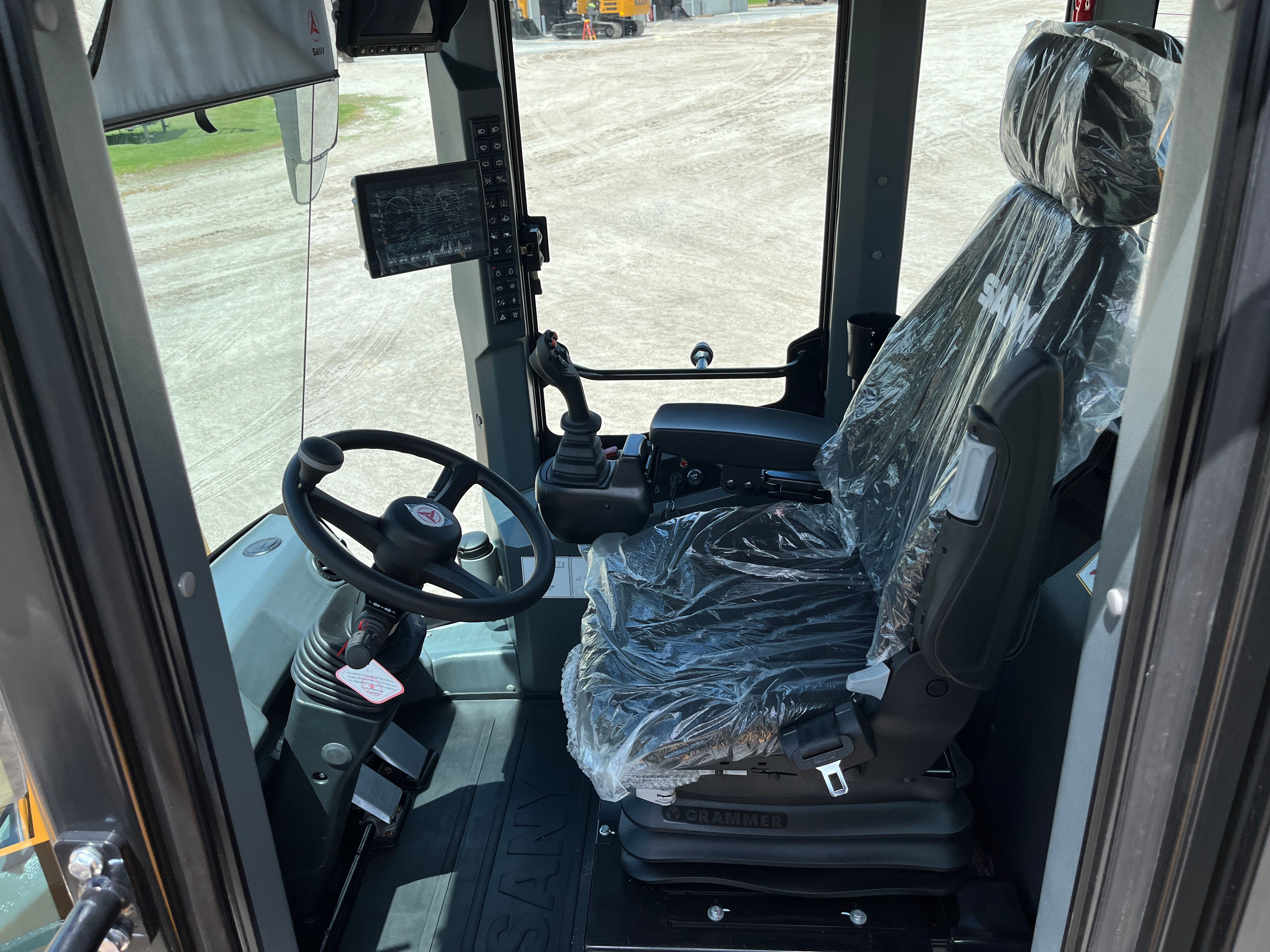 2025  SW405K Photo 7 Thumbnail