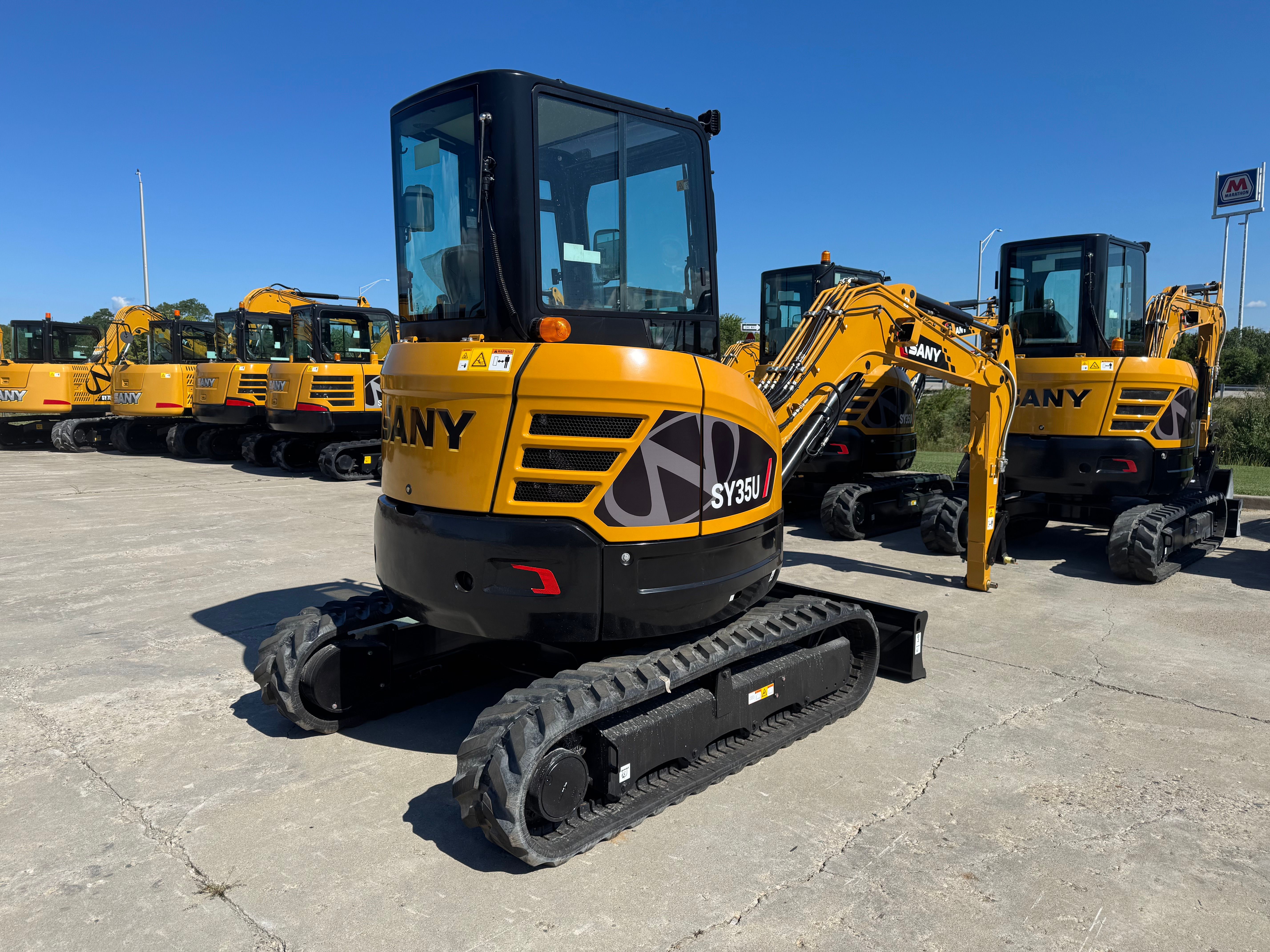 2025  SY35U-CAB Photo 3 Thumbnail