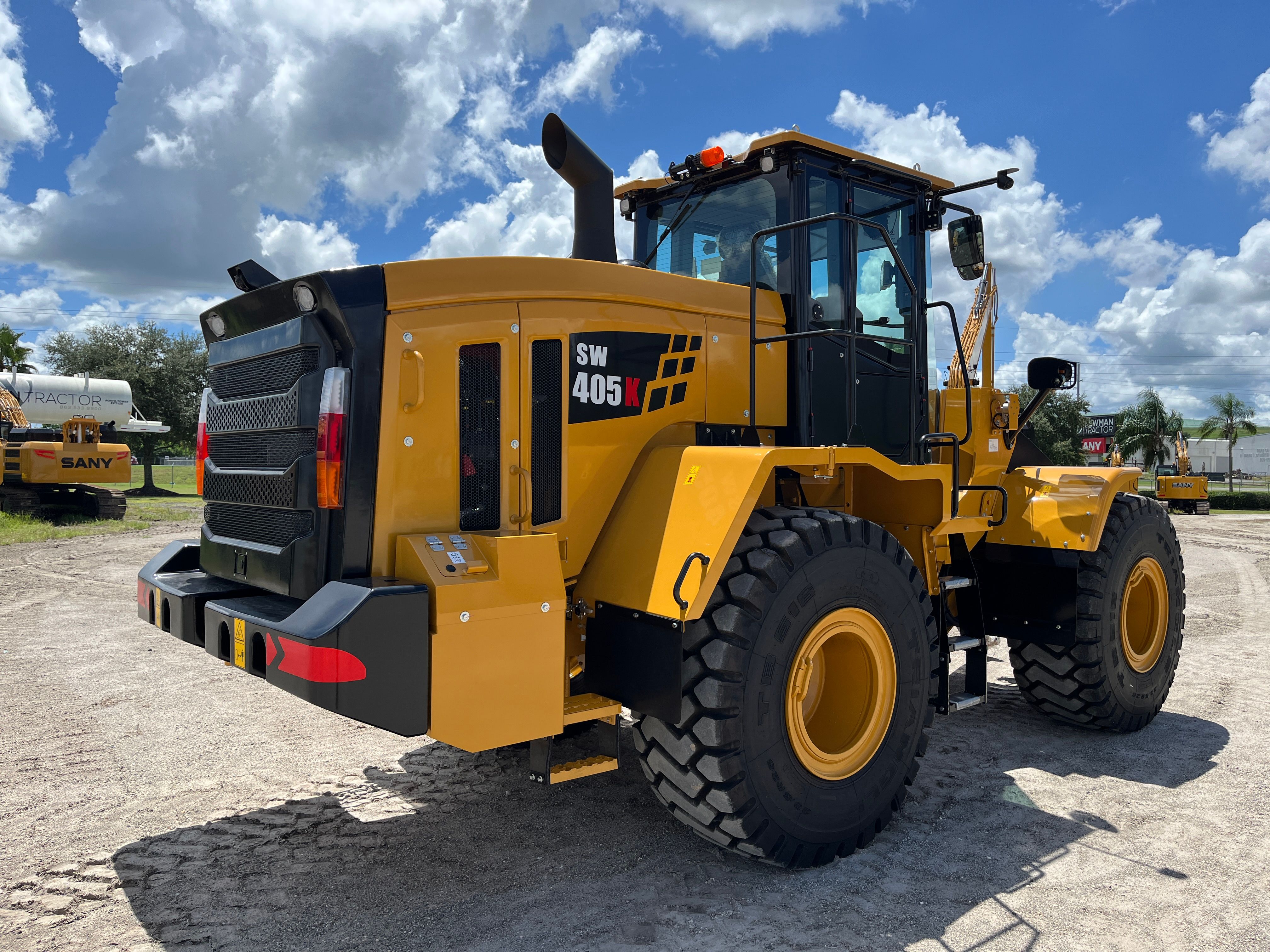 2025  SW405K Photo 4 Thumbnail