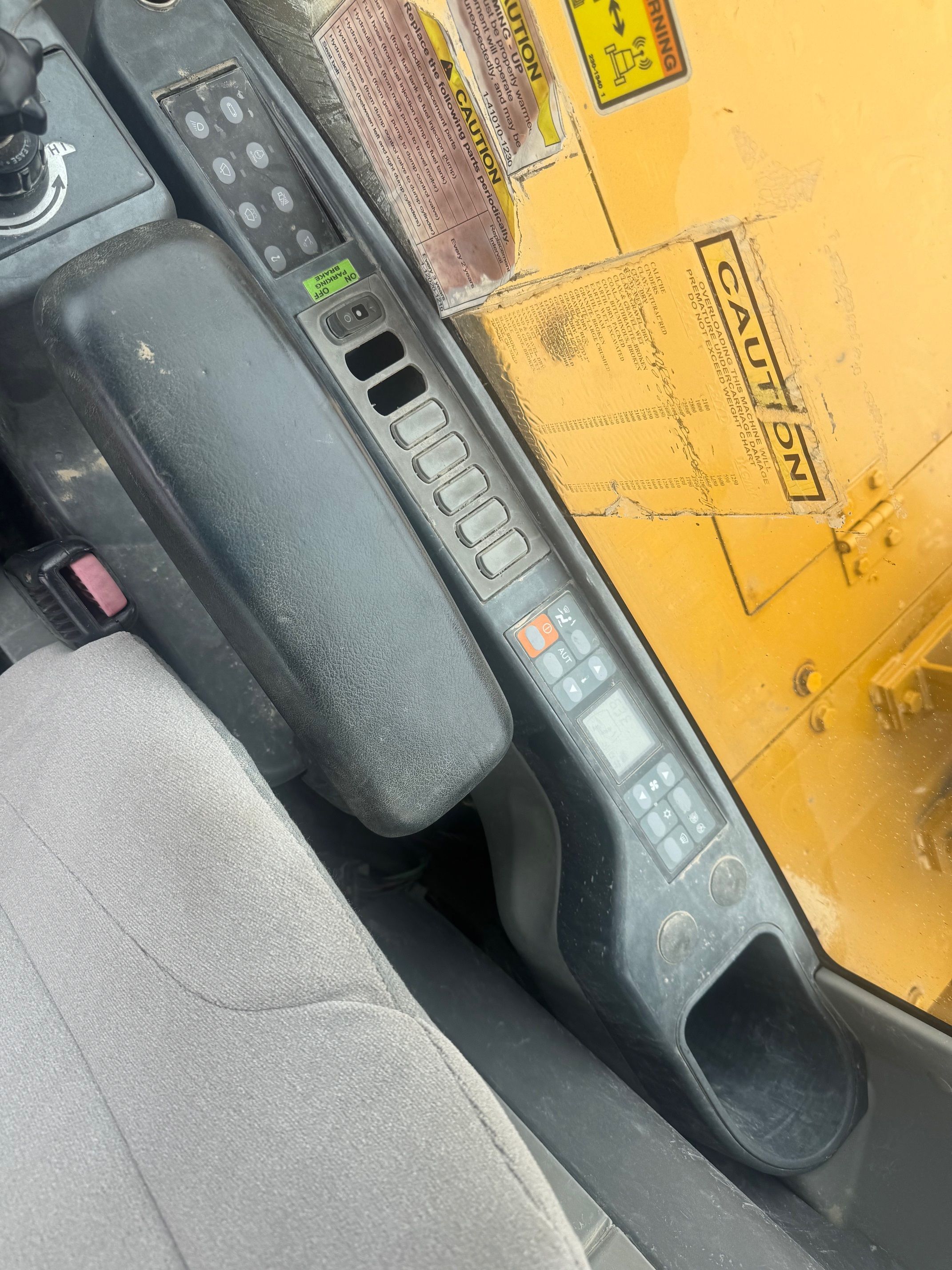 2015 MOROOKA MST 2200VD Photo 8 Thumbnail