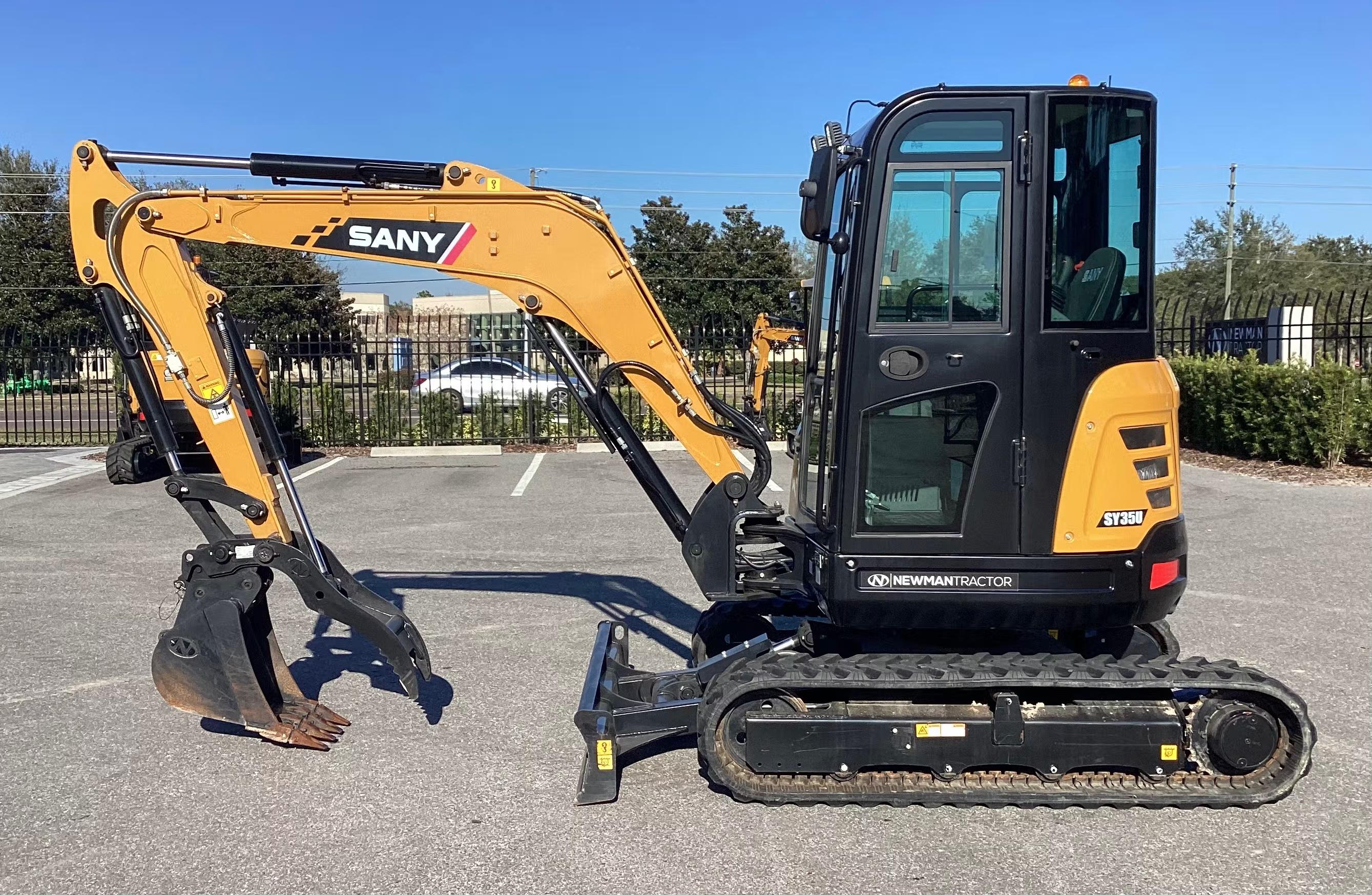 SANY Sy35U in a parking lot