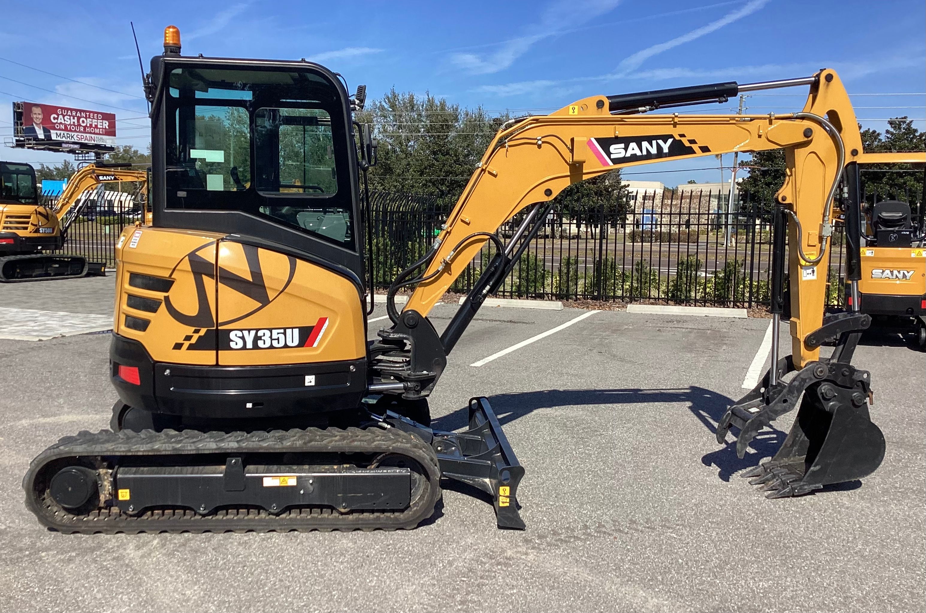 2023 SANY SANY SY35U EXCAVATOR (CABIN) W/ STRAIGHT BLADE Photo 5 Thumbnail