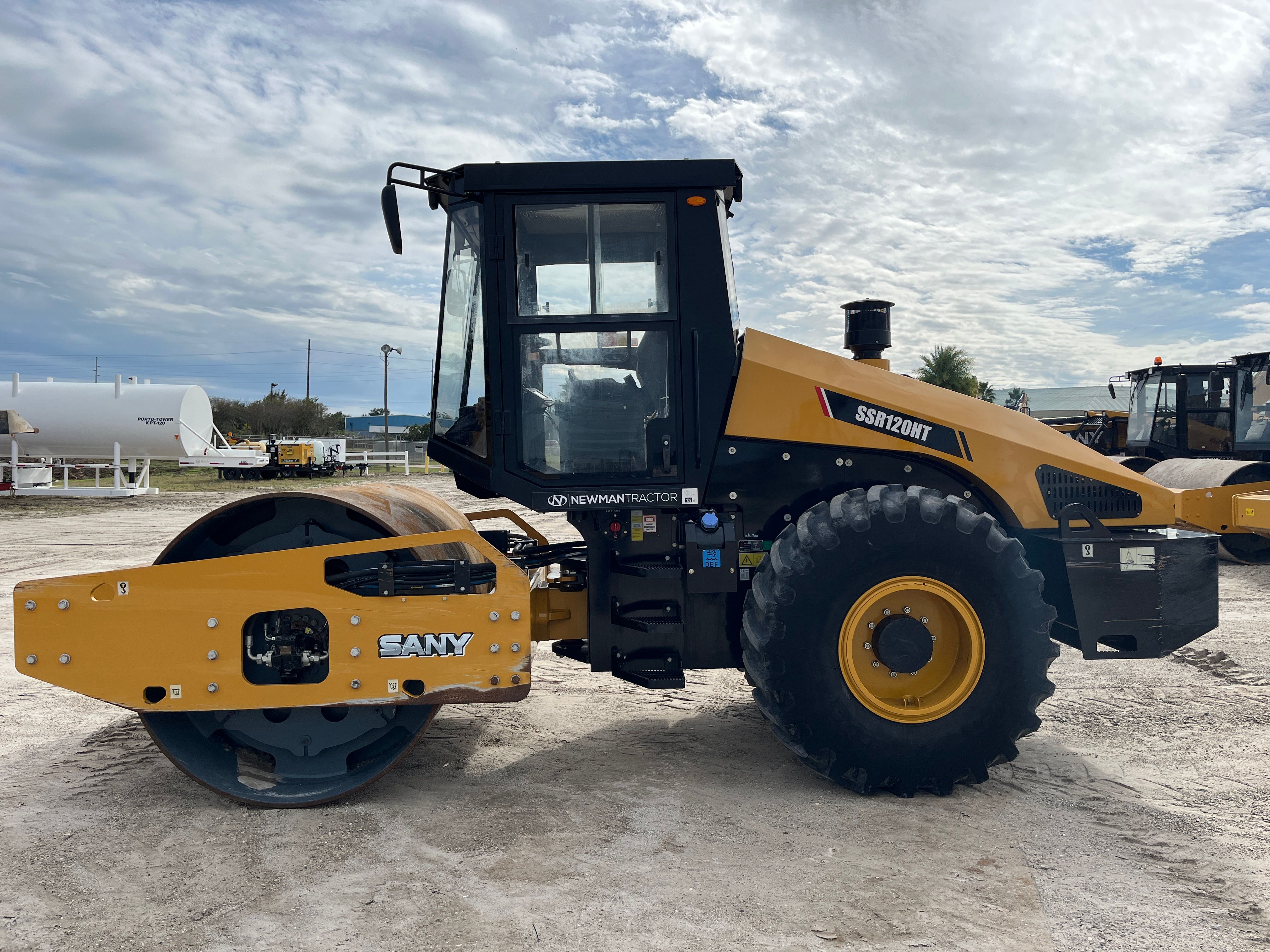 2024 SANY SANY SSR120 HIGH TORQUE VIBRATORY COMPACTOR Photo 2 Thumbnail
